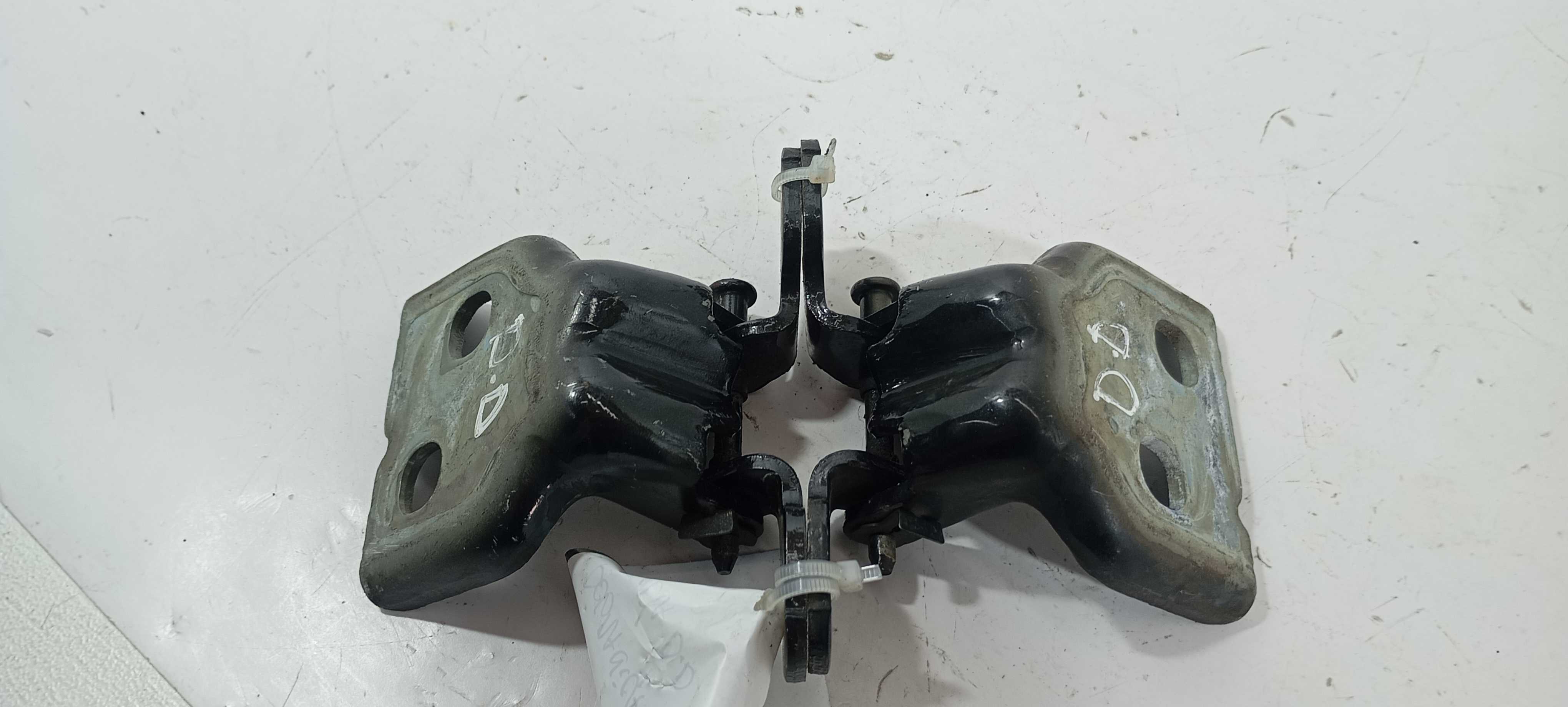Dobradiça Porta Dianteira Direita Sandero 1.0 2019 A59955 3