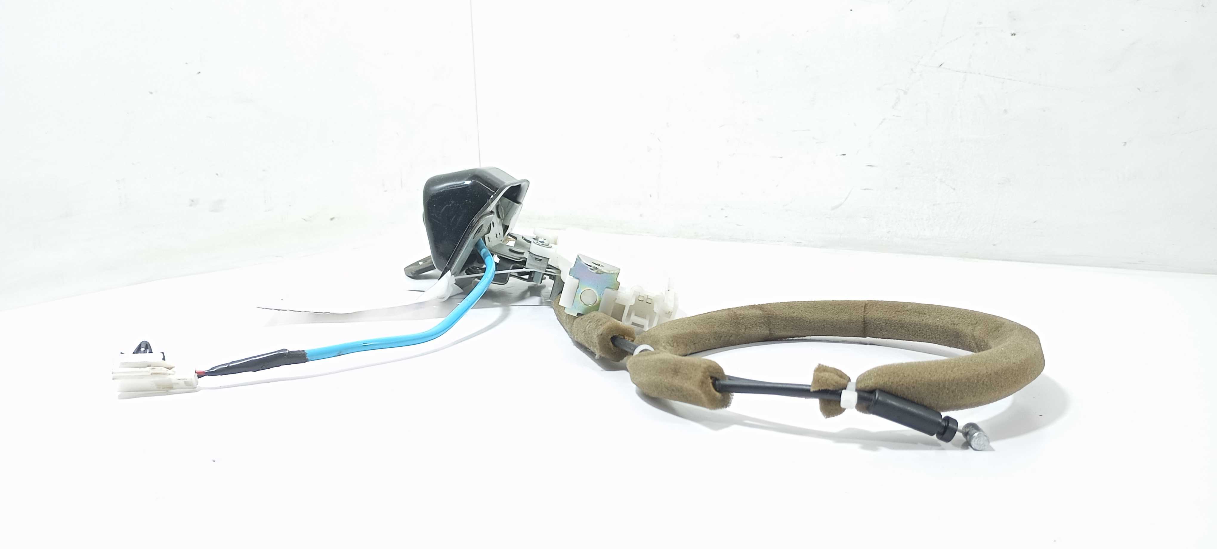 Fechadura Tampa Traseira Nissan March Sv 1.0 2016 905121hm0b 2