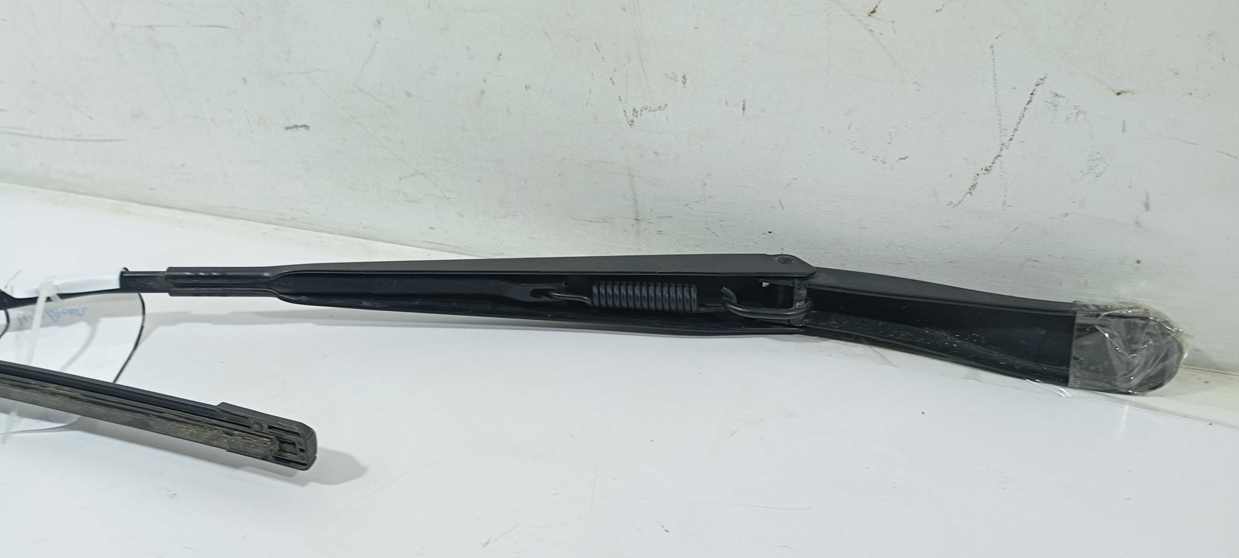 Braço Limpador Direito Renault Sandero 1.0 2020 80020256 Direito 5