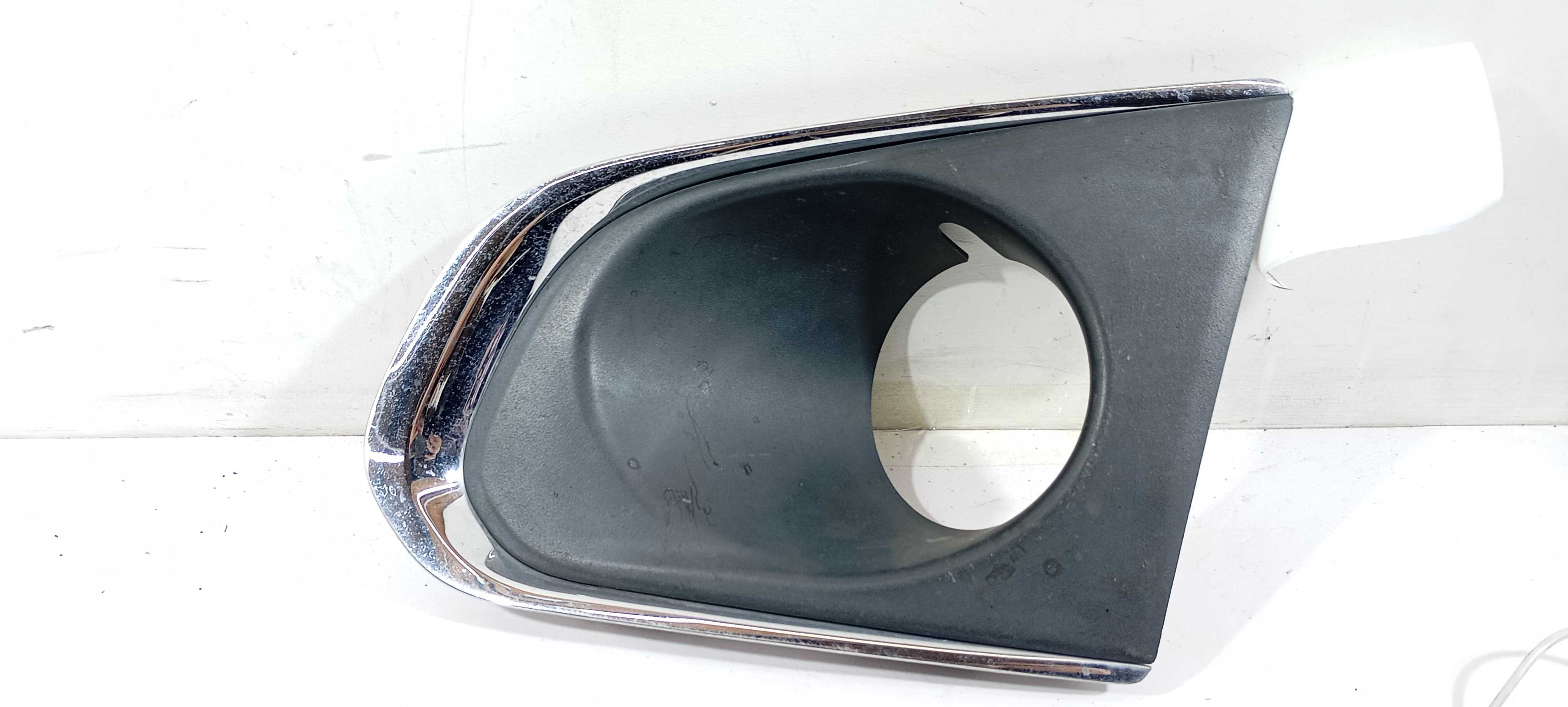 Moldura Milha Esquerdo Gm Tracker 1.8 2014 95015921 Preto Esquerdo 4