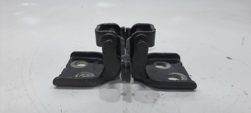 Dobradiça Porta Traseira Esquerda Renault Sandero 1.0 2019 3