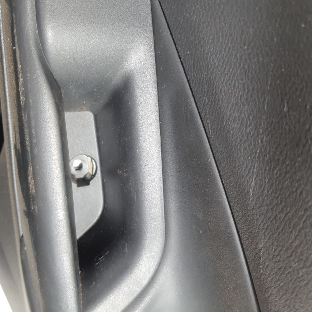 Forro porta traseira direita Nissan Kicks 2022 829005ra0a 5