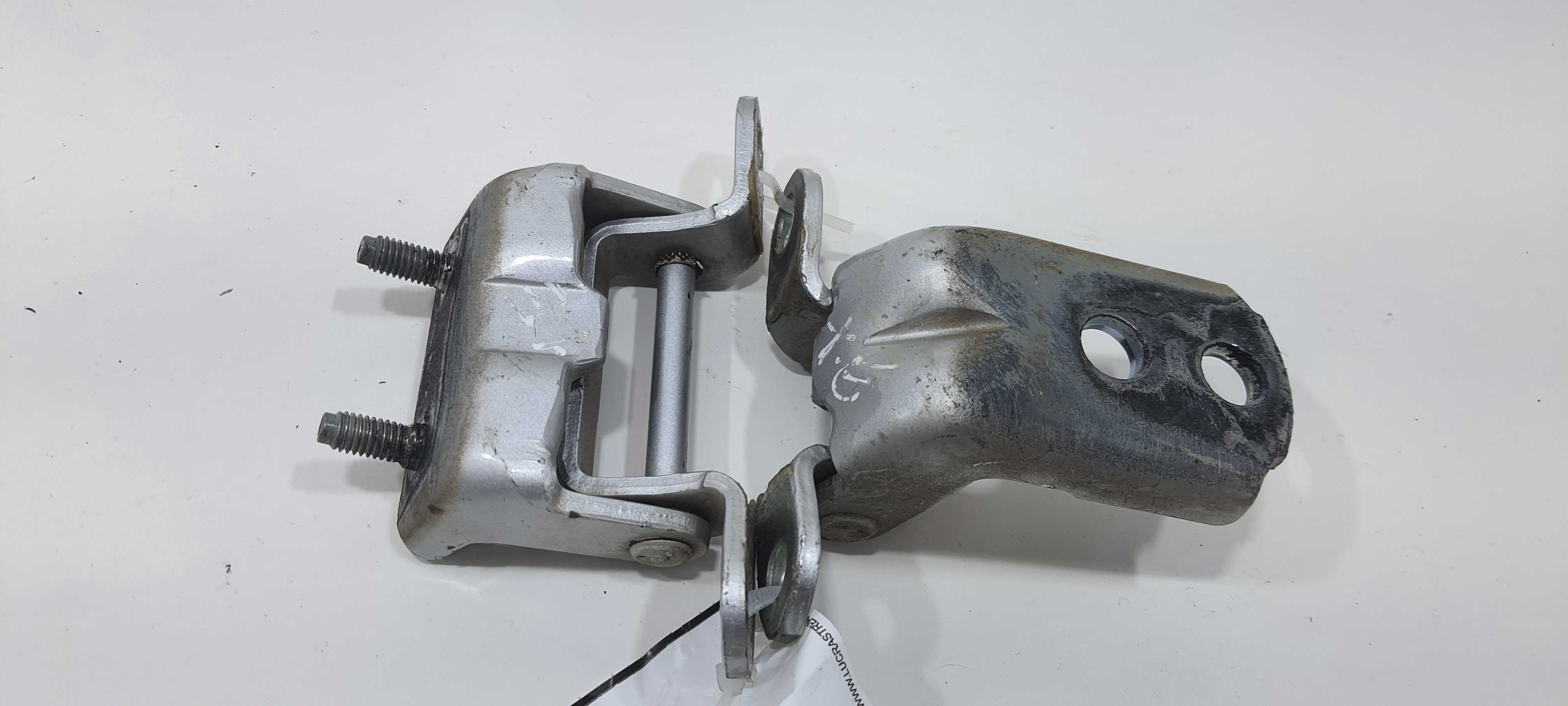 Dobradiça Porta T Esquerdo Nissan Tiida Sedan 1.8 2012 V2305 3