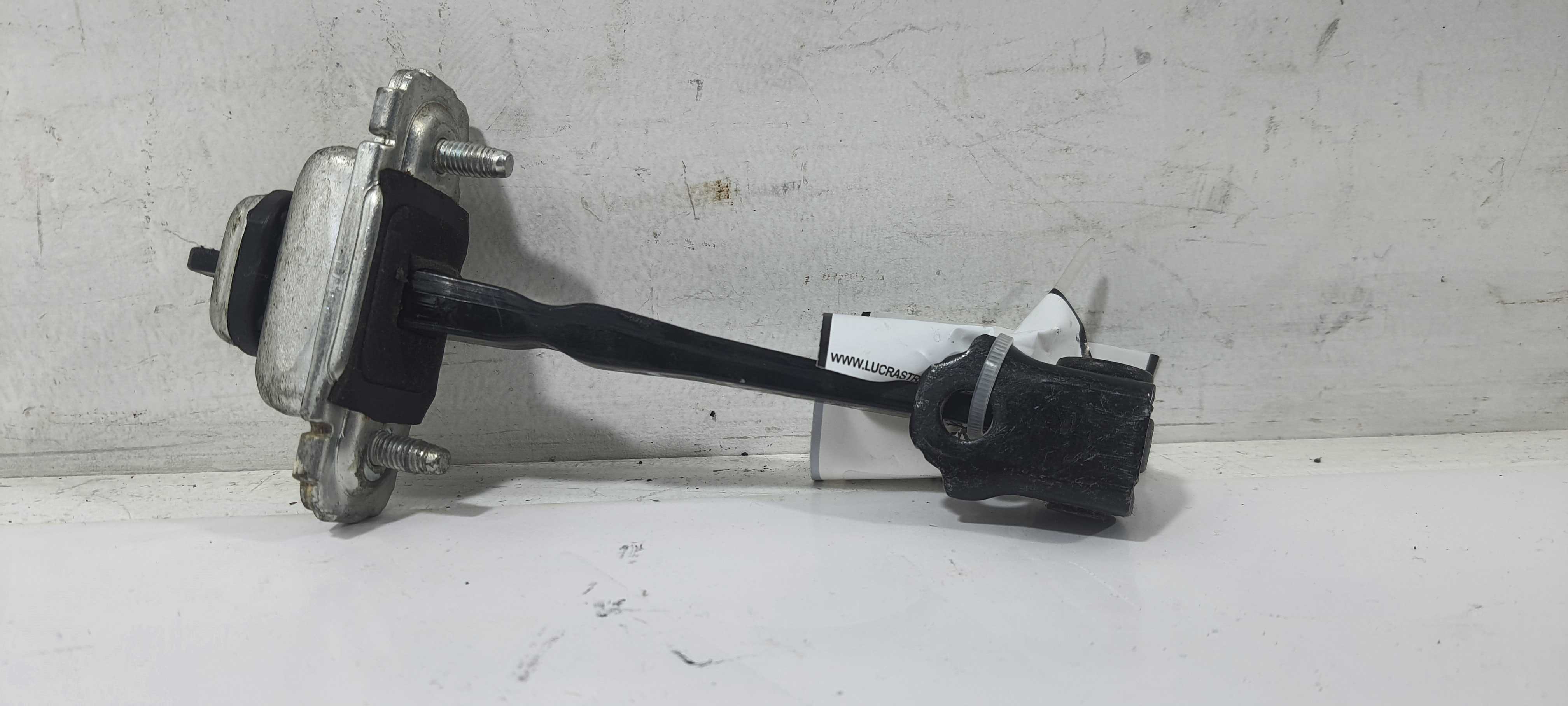 Limitador Porta Traseira E. Gm Onix Activ 1.4 18 52158971 4