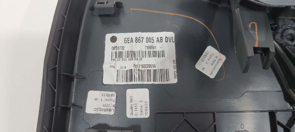 Forro Porta Dianteiro Esquerdo Vw Virtus 2023 6ea867005 2