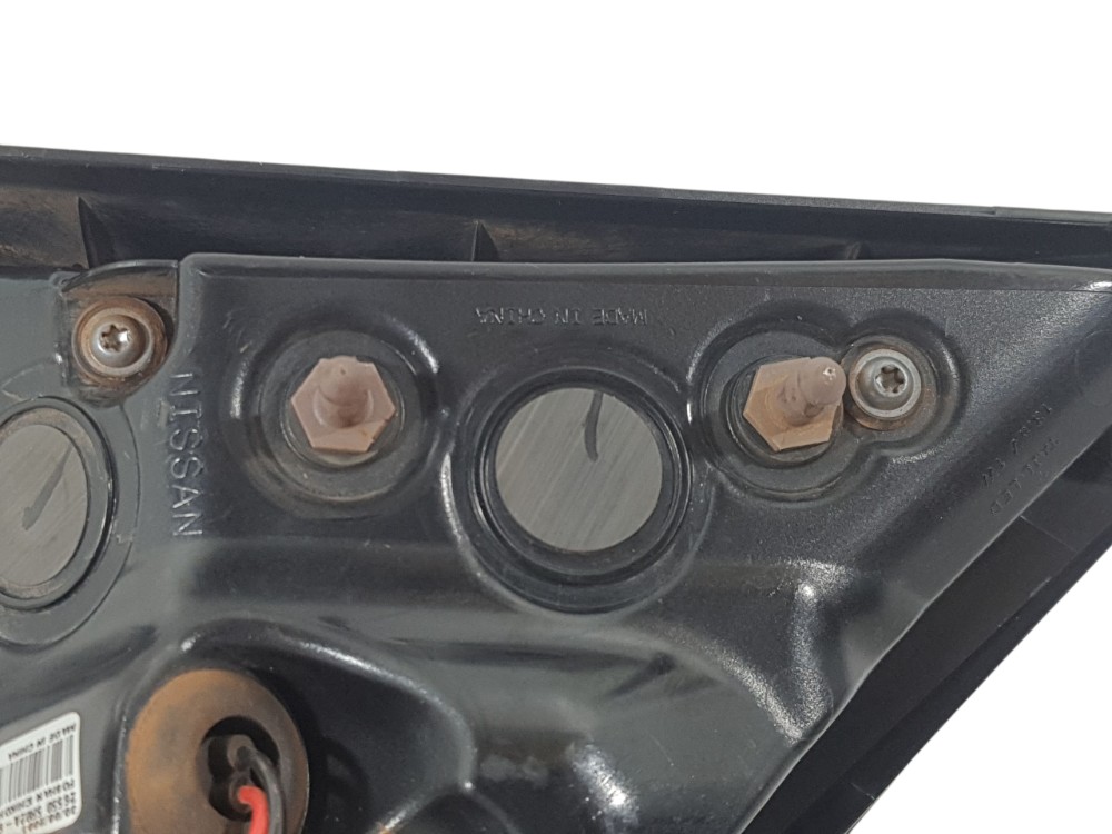 Lanterna tampa traseira direita nissan kicks 2022265505R02A 1
