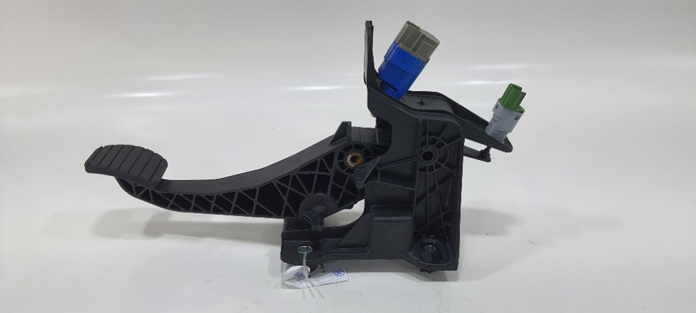Pedal Embreagem Com Interruptor Renault Sandero 465037621r Preto 4