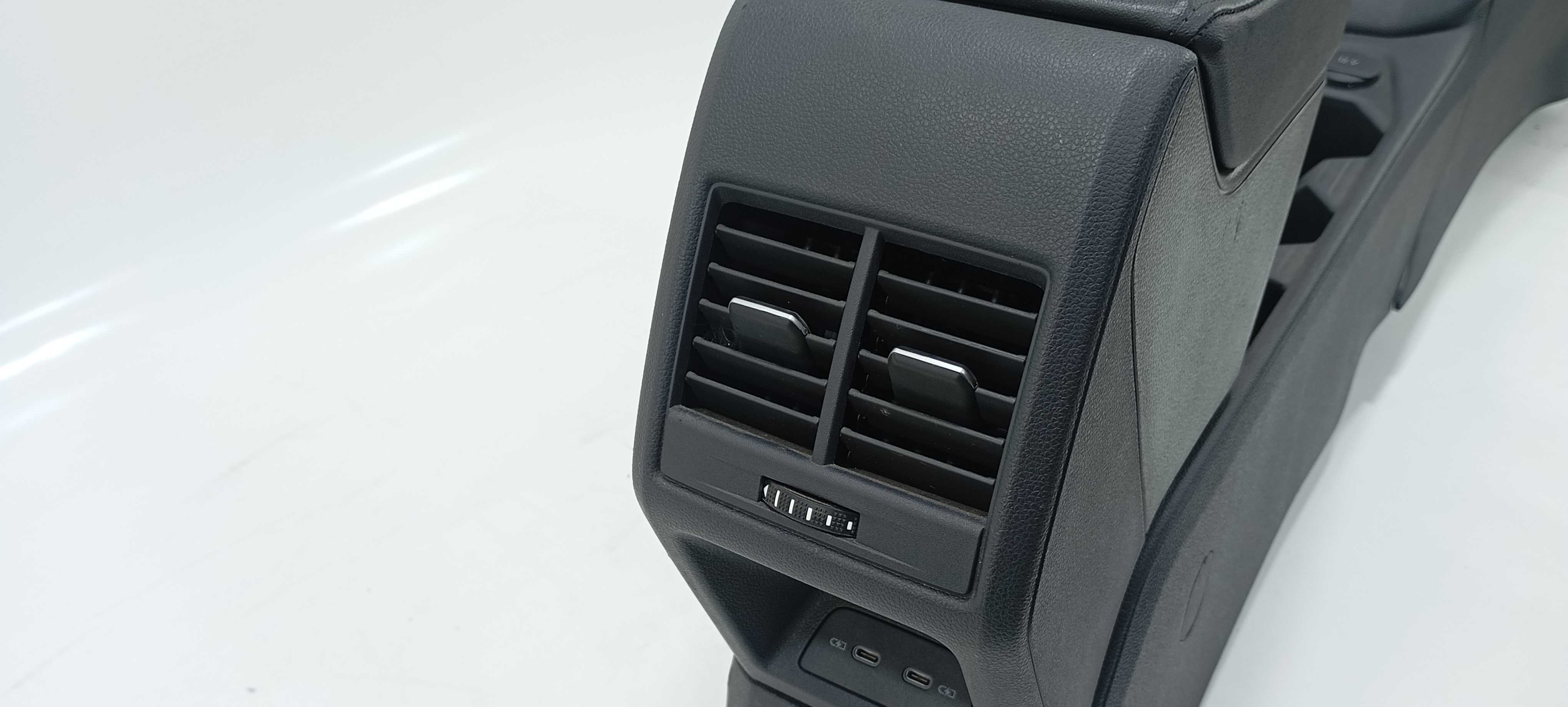 Console Central Vw Virtus Confort 1.0 2023 6ea863045 9