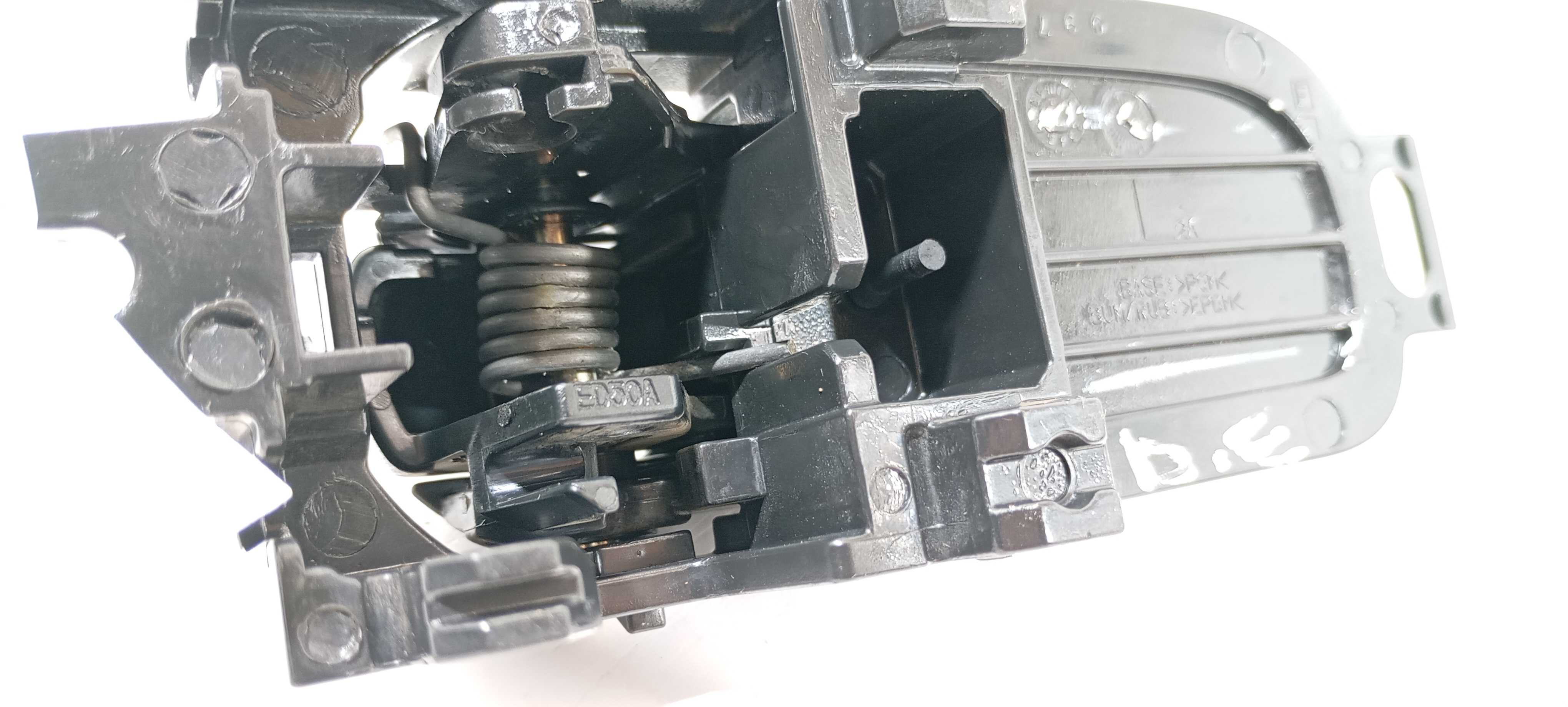 Maçaneta Interna Diant. E. Nissan Tiida Sedan 1.8 12 V2305   Preto Dianteira 8