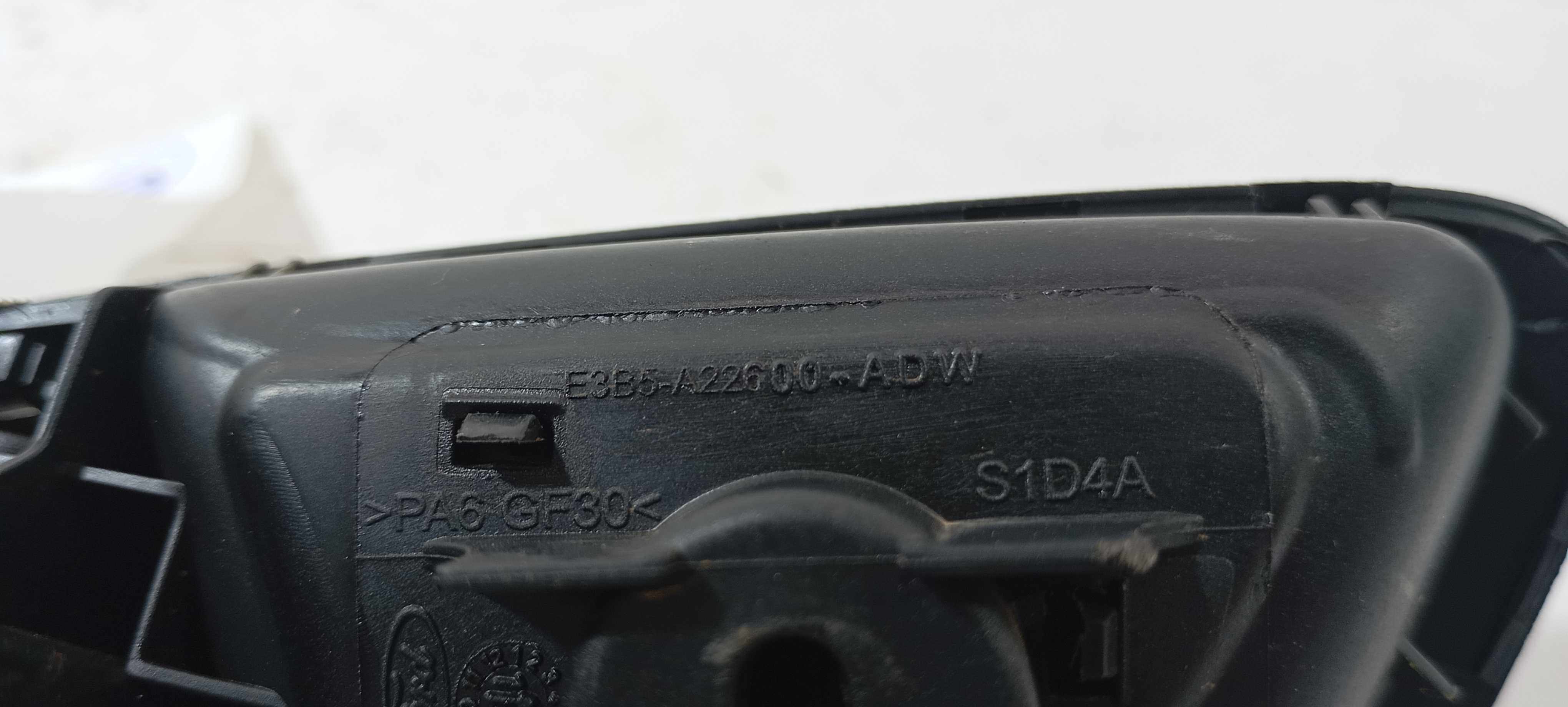 Maçaneta Interna Traseira Direita Ford Ka 2020 Preto Traseira 4