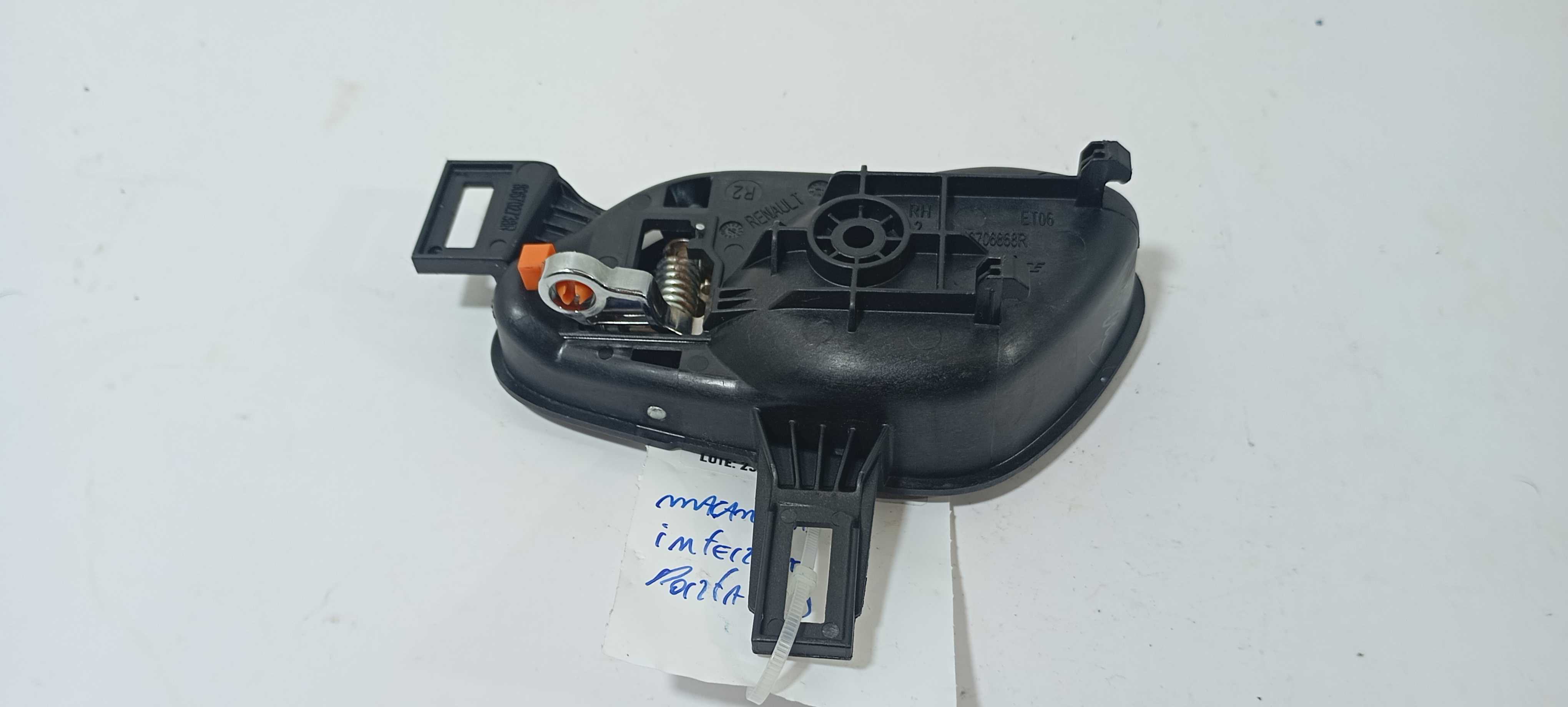 Maçaneta Interna Dianteira Direita Kwid 2021 806706868r Preto E Cromado Prata Dianteira 4