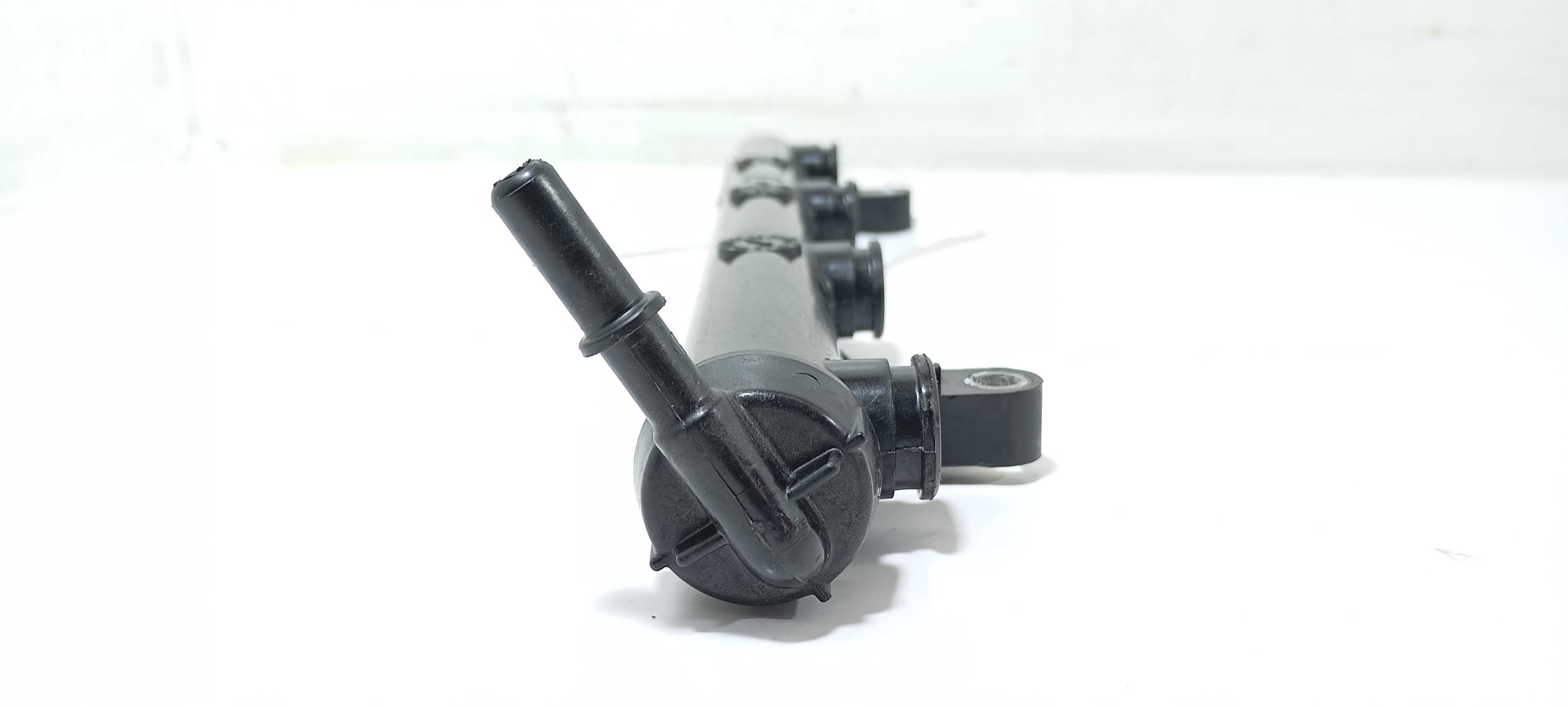 Flauta Bico Injetor Gm Onix Active 1.4 2018 24578823 6
