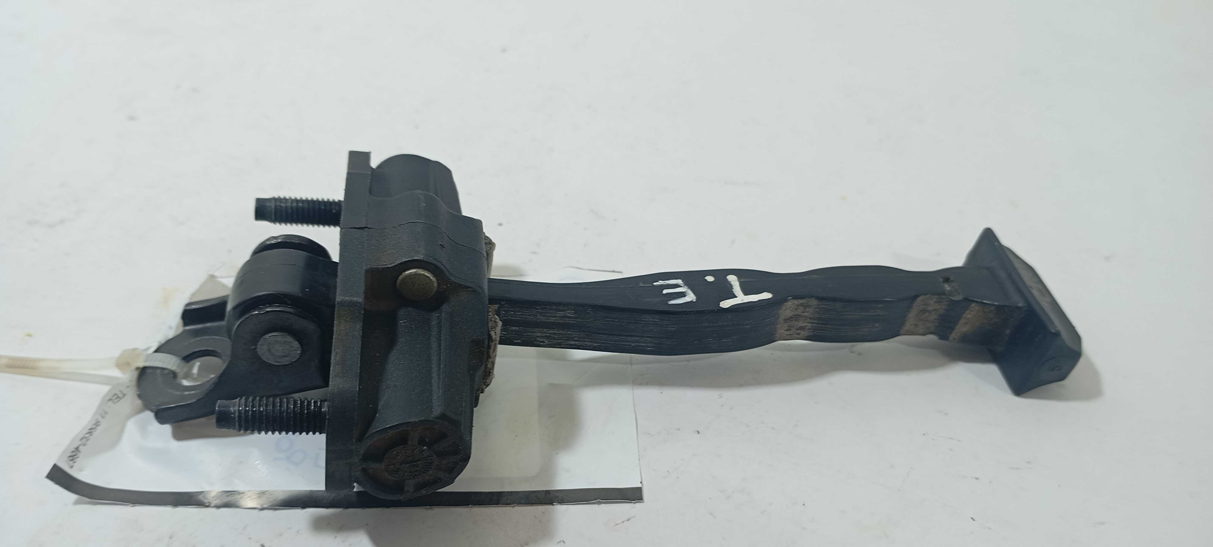 Limitador Porta Traseira Esquerda Tracker 2024 1423jbuc9861 4