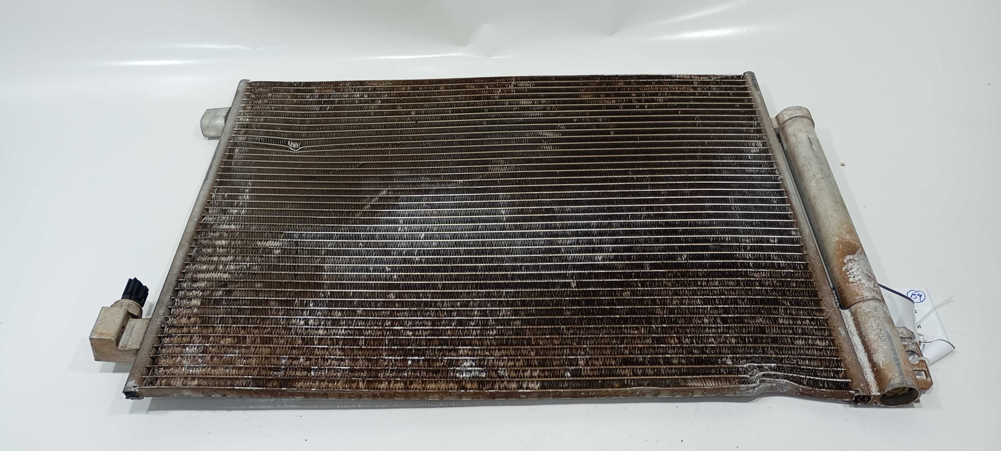 Condensador Ar Detalhe Nissan March Sv 1.0 2016 921003hu0a 1