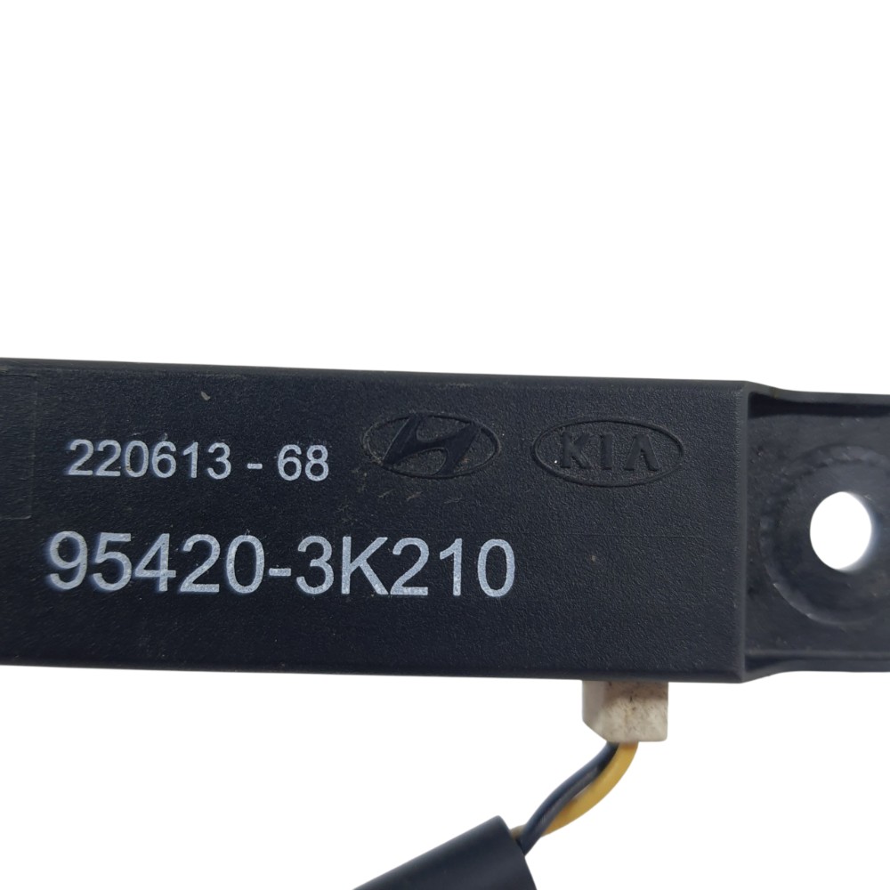 Antena Kia Sportage 2.0 2014 95420-3k210 Preto 2