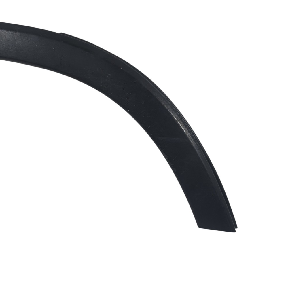Moldura Vão Roda Traseiro Direito Gm Tracker 2018 95298242 Preto 2