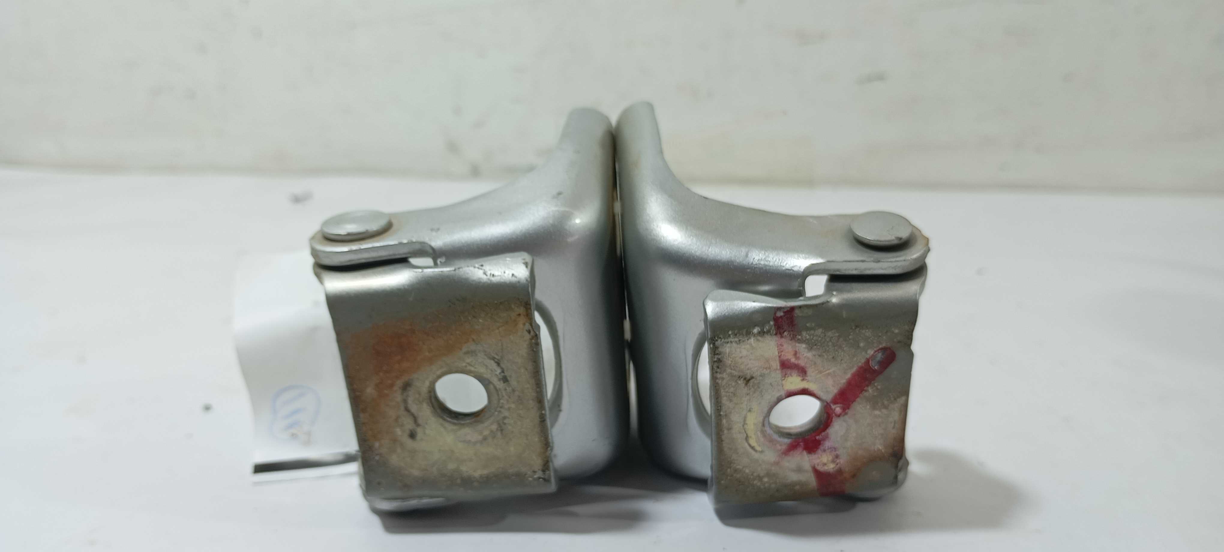 Dobradiça Porta Traseira Esquerda Renault Kwid 2021 0720x 3
