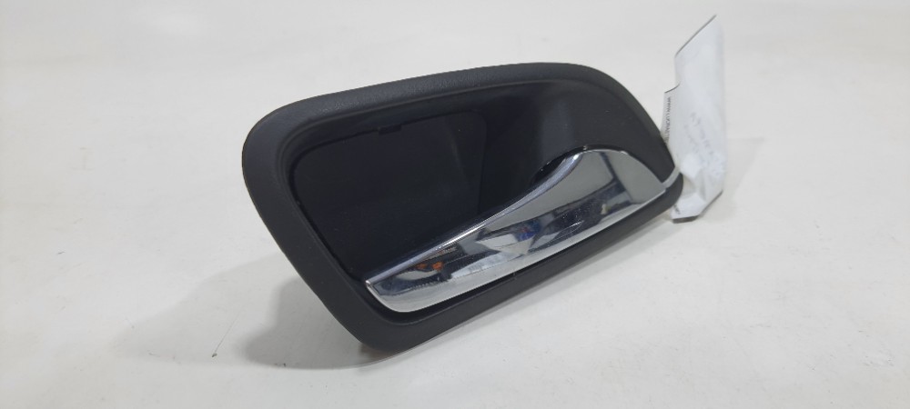Maçaneta Interna Traseira Direita Chevrolet Cruze Sedan 2014 Preto Traseira 2