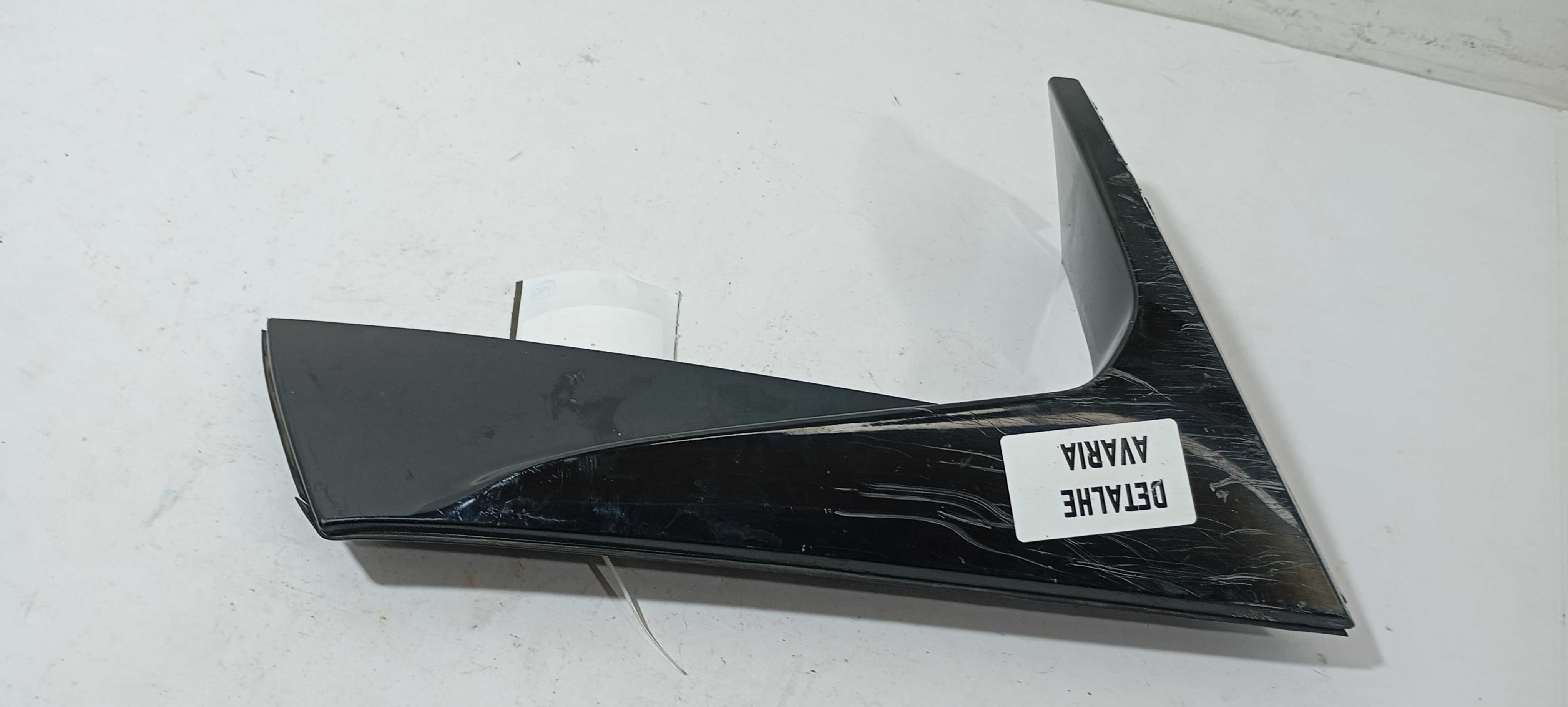 Moldura Aerofólio Direito Tracker 2024 26259579 Detalhe 2