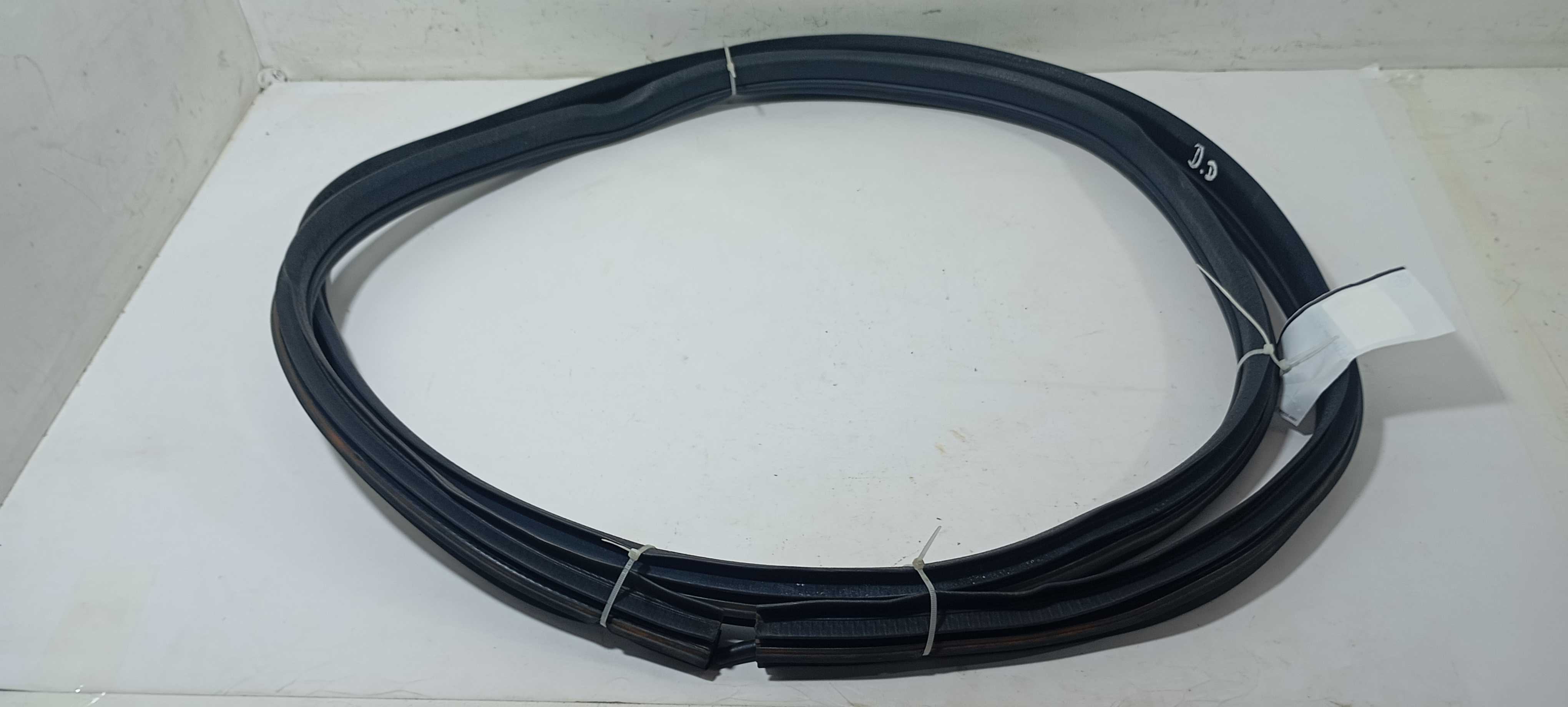 Borracha Porta Dianteira Direita Kwid 2021 808333086r 4