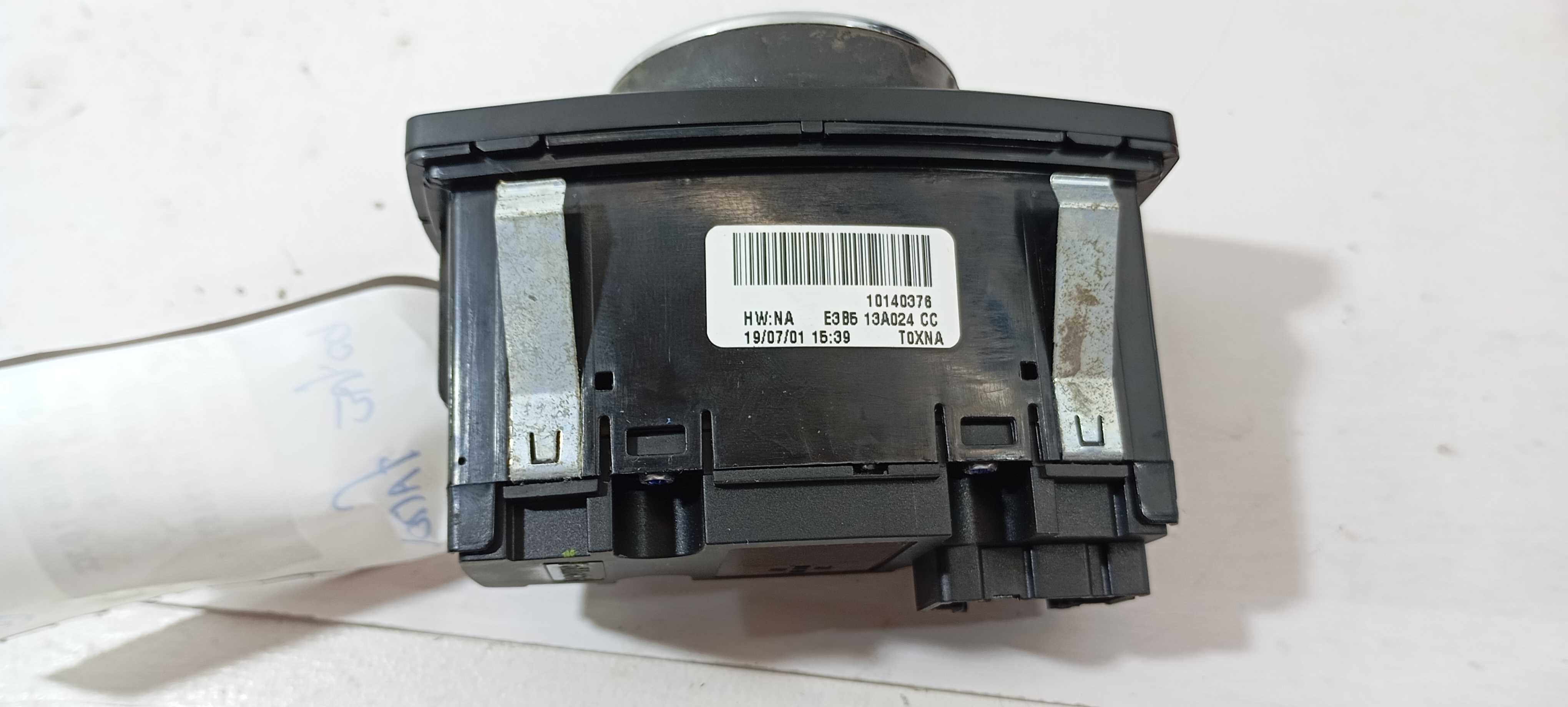 Botão Farol Ford Ka 1.0 2020 E3b513a024cc 3