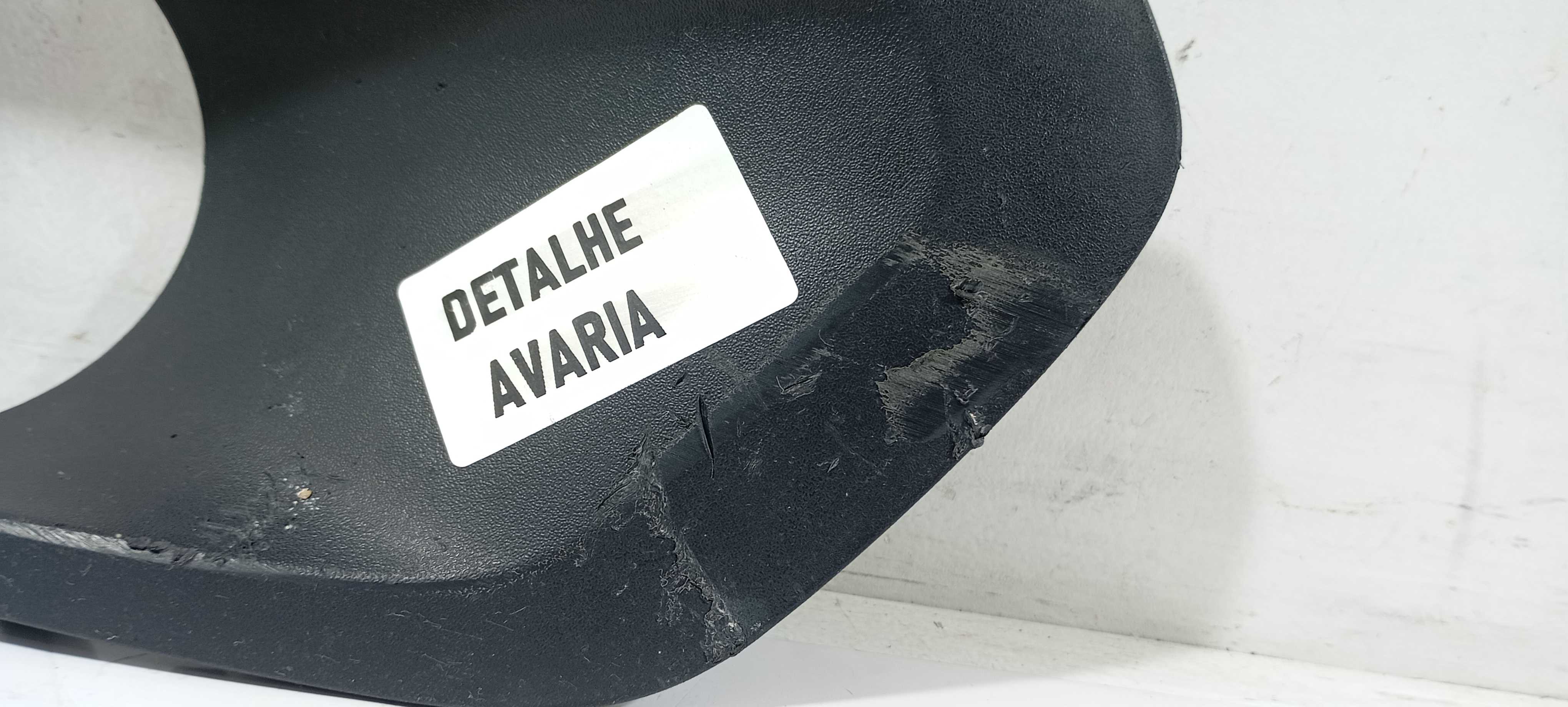 Moldura Farol Milha D. C/detalhe Gm Onix 1.4 18 52092366 Preto Direito 6