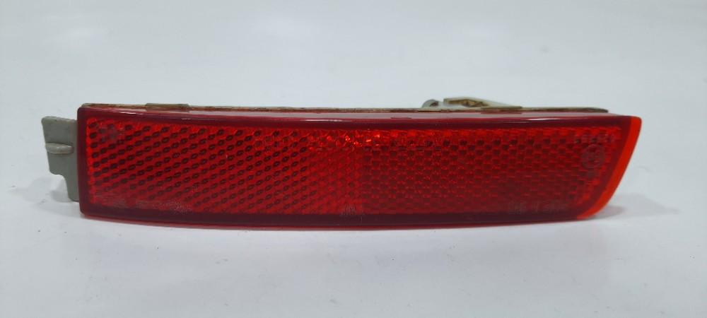 Defletor Traseiro Lado Direito Nissan Kicks 2019 25017849 Vermelho 5