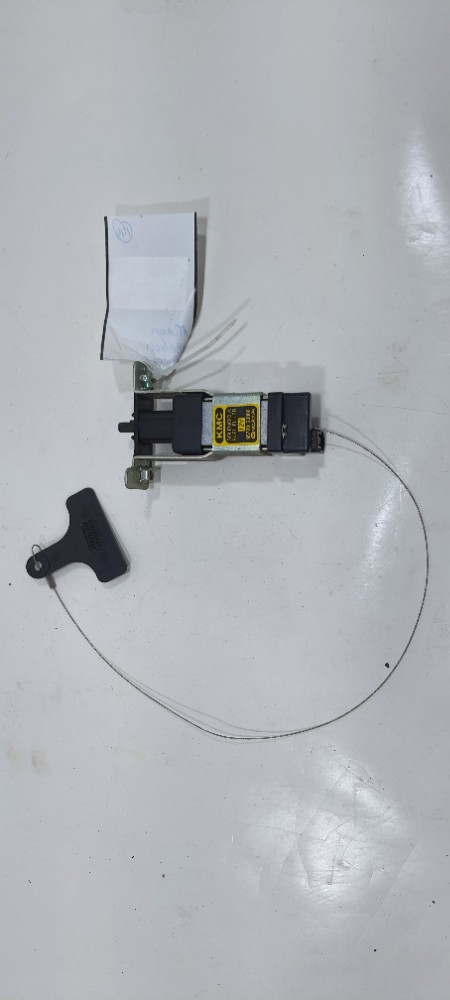 Atuador Portinhola Do Tanque Kia Sorento 2.4 2012 957202j000 7
