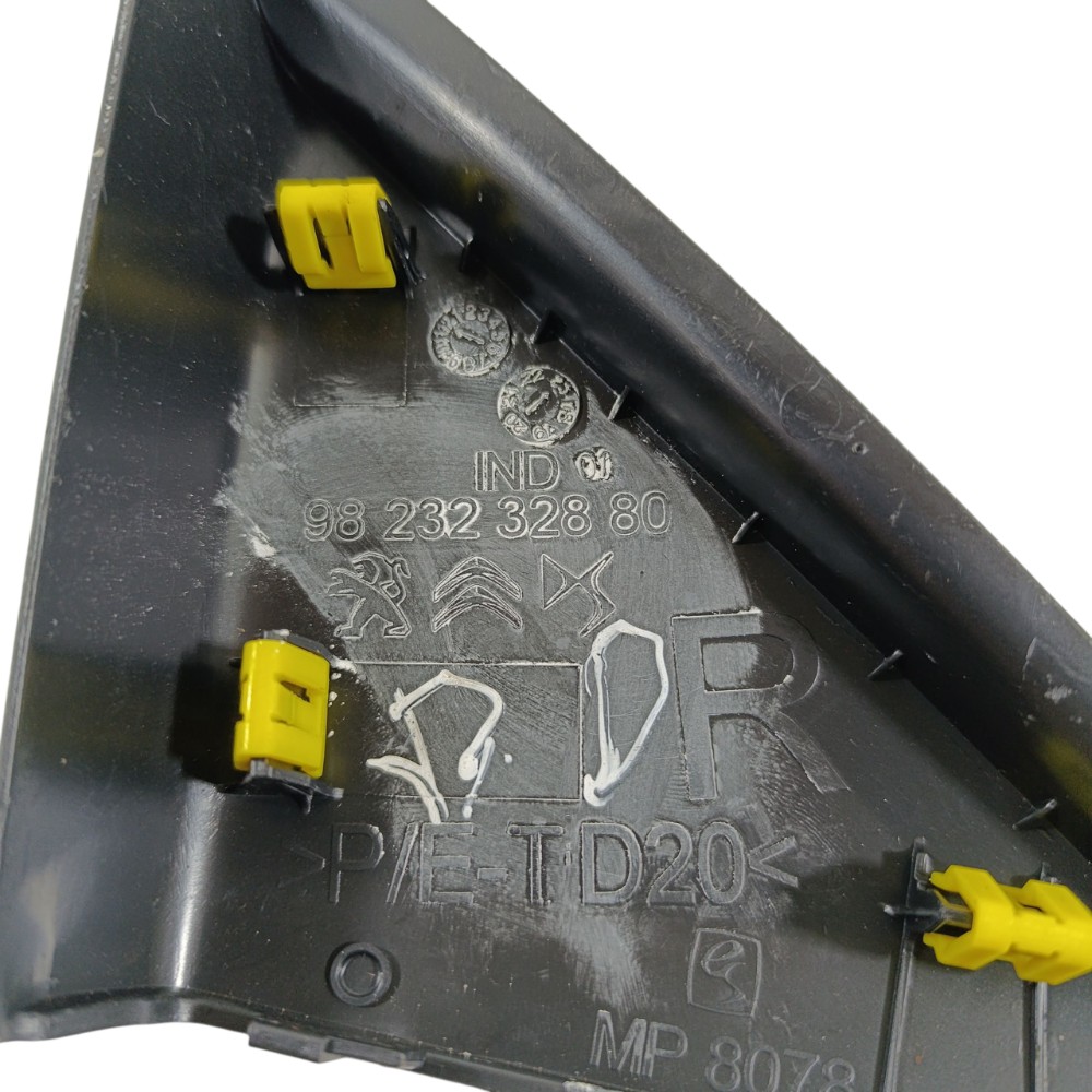 Acabamento interno retrovisor DD Peugeot 208 2024 9823232880 6