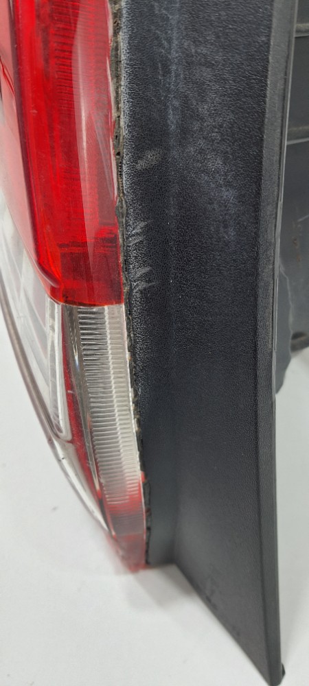 Lanterna Esquerda Detalhe Toyota Etios Sedan 2014 0490291 Esquerdo/motorista Vermelha 9