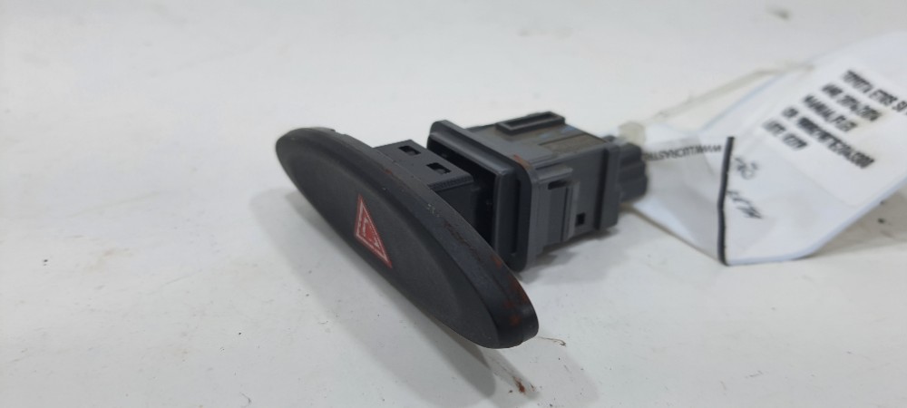 Botão Pisca Alerta Toyota Etios Sedan 1.5 2014 15b060 Preto 1