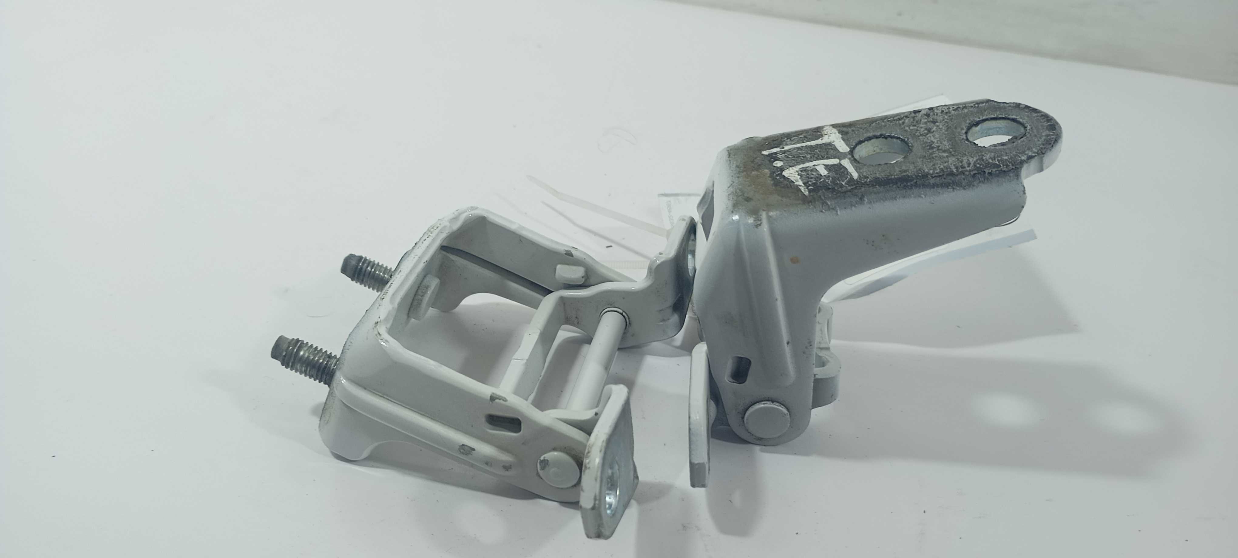 Dobradiça Tras Esquerdo Nissan Kicks Cvt 1.6 2019 804005rb0a 2