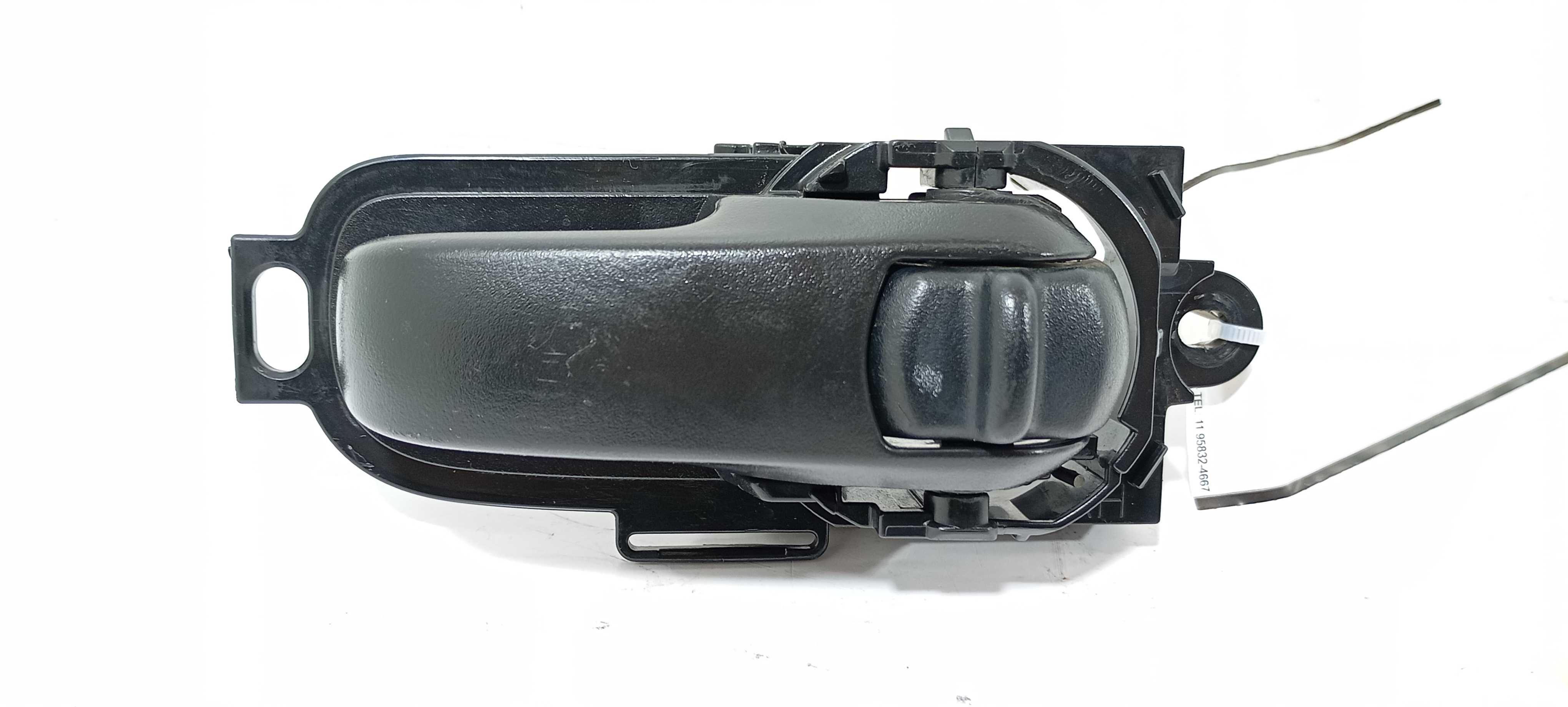 Maçaneta Interna Traseira D. Nissan Tiida Sedan 1.8 12 V2305 Preto Traseira 5