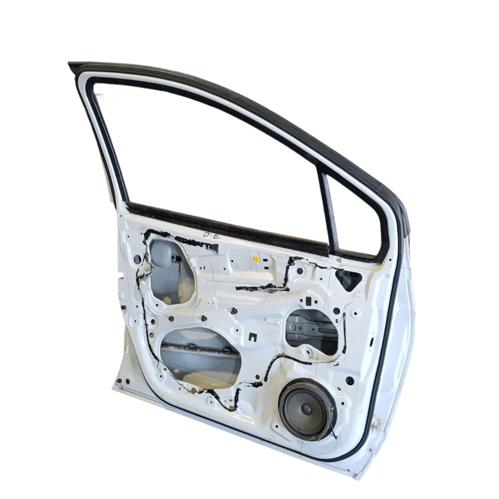 Porta diant esq SUZUKI  scross 2016 até 2021 6800261M01000 3