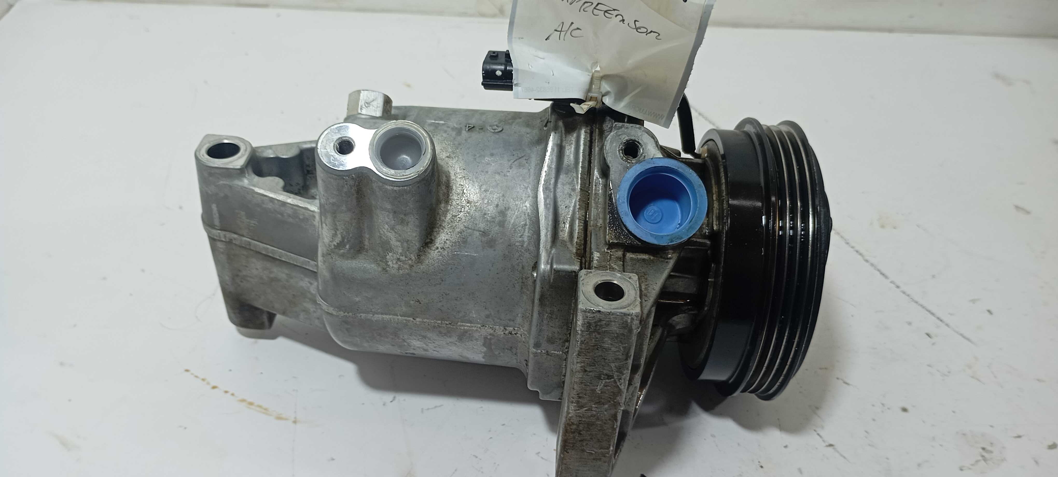 Compressor Ar Condicionado Sandero 1.0 2019 926004984r 2
