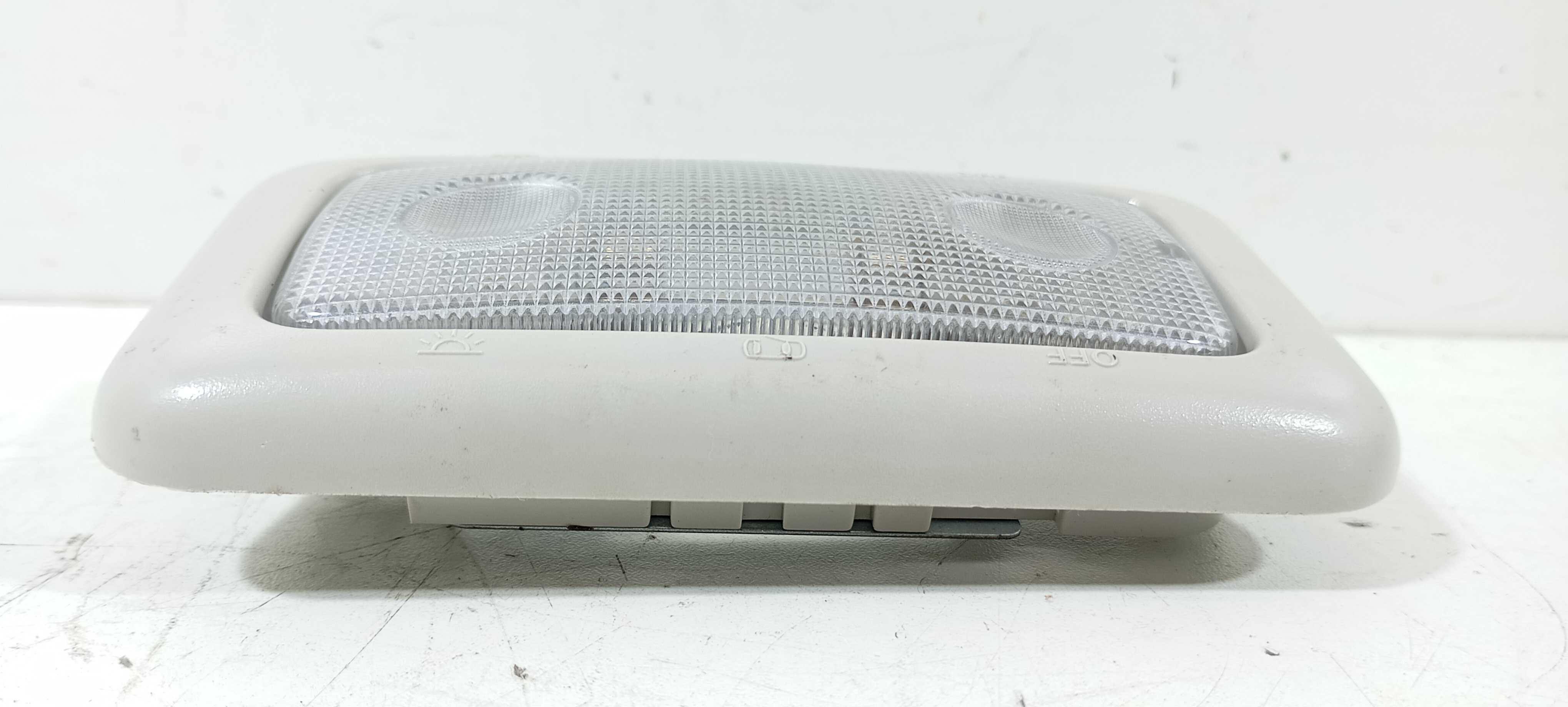 Luz Teto Fiat Mobi Like 1.0 4c 2023 V2299 3