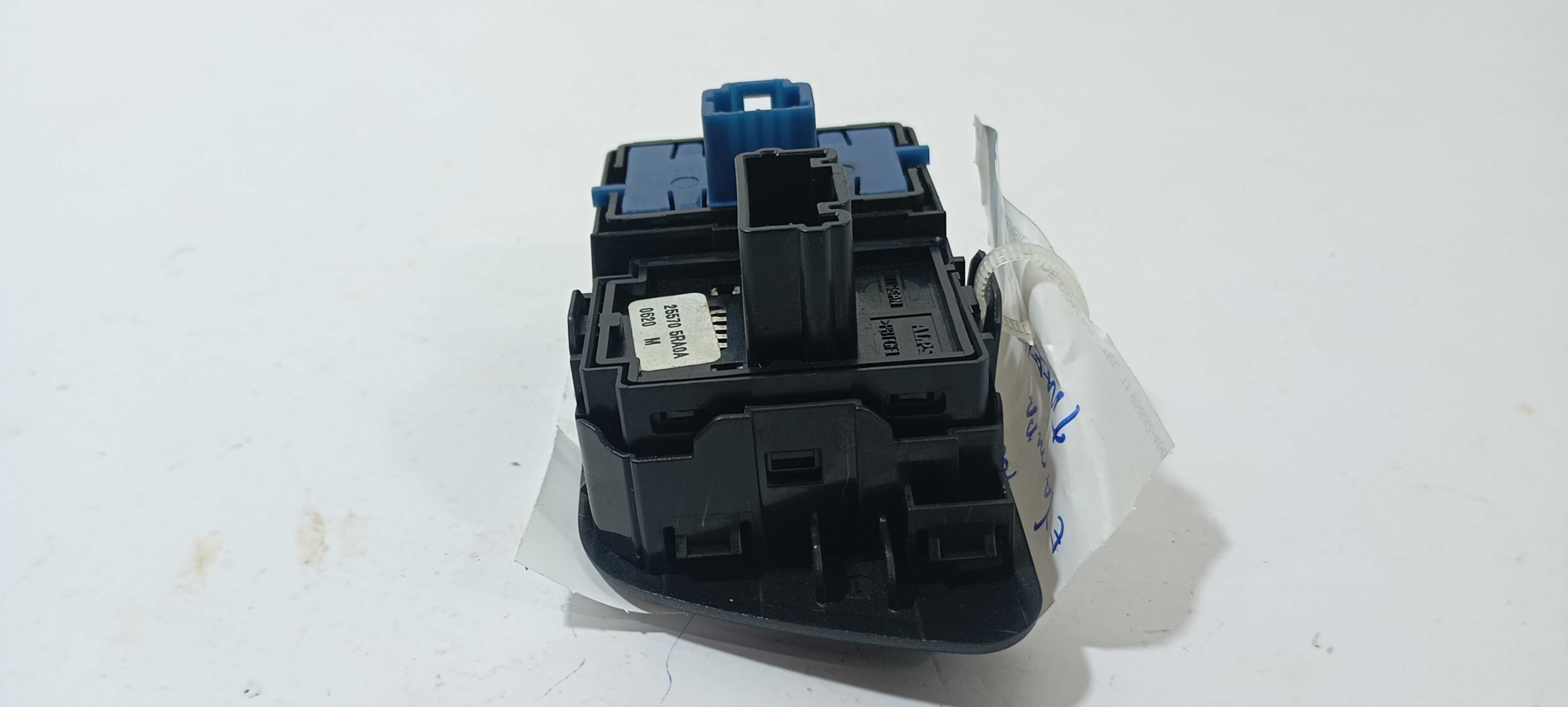 Botão Retrovisor E Porta Mala Renault Kwid 2021 255705ra0a 5