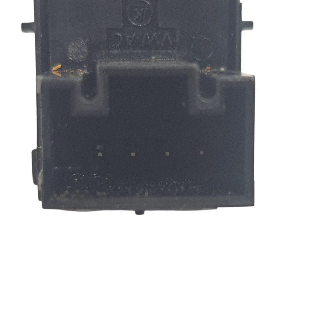 Botão vidro traseira esquerda nivus 1.0 TSI 2021 5G09590855F 5