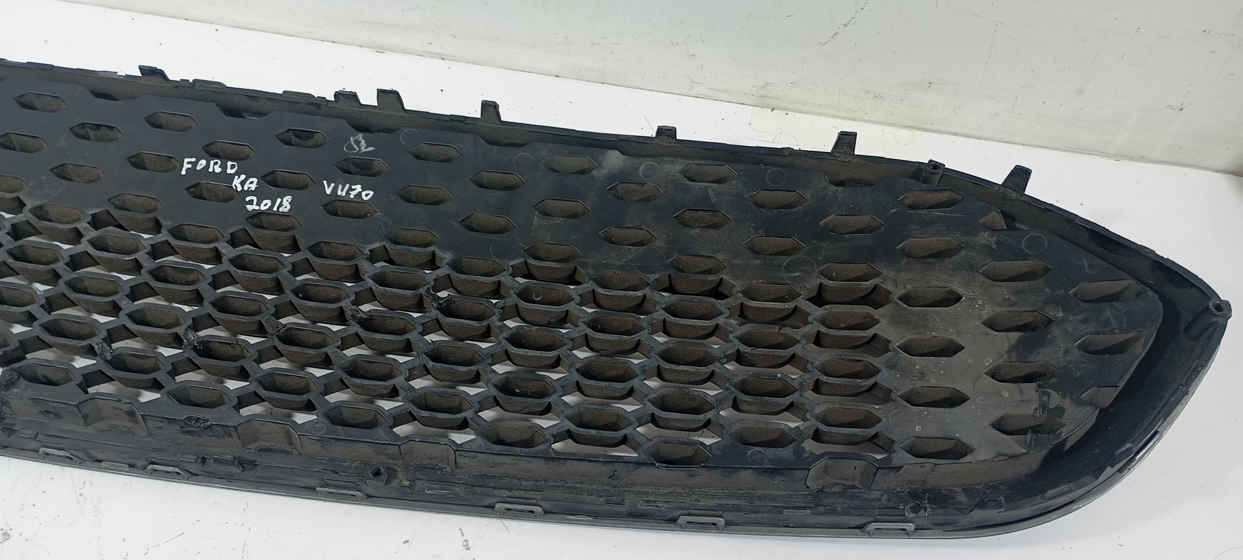 Grade Parachoque Ford Ka 2018 J7bb019a01gb Detalhe Preto 1 2