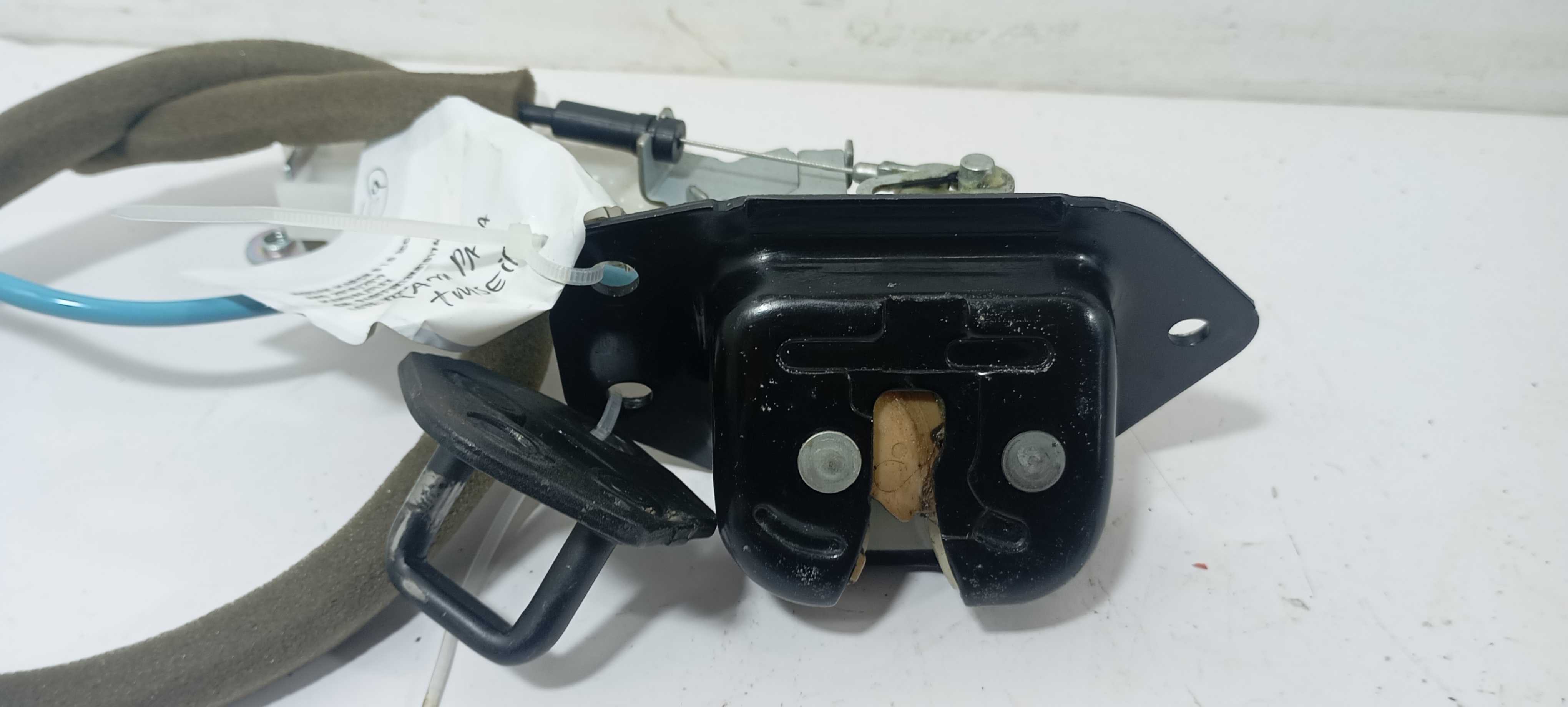 Fechadura Tampa Traseira Nissan March 1.0 2019 905021hm1a 1