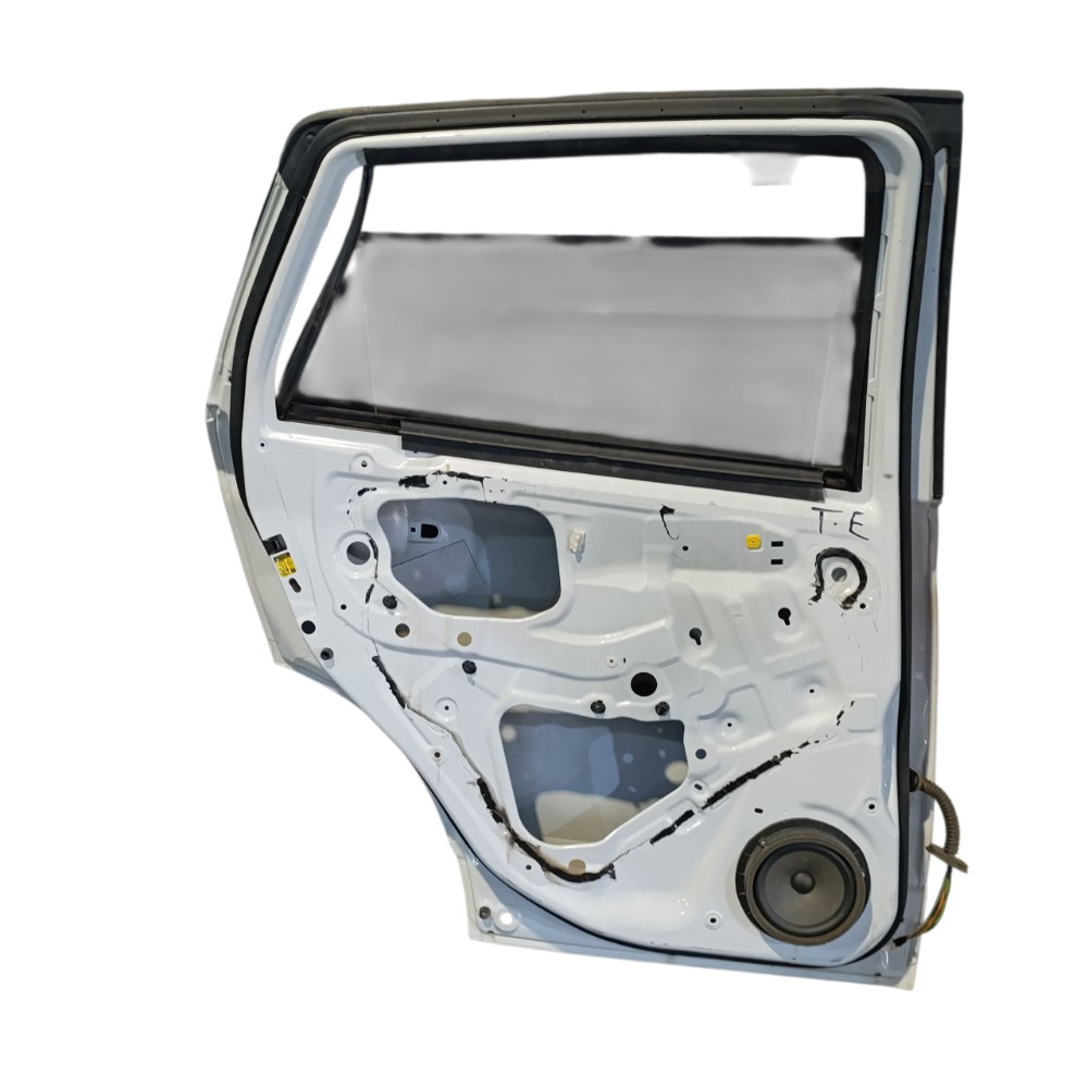 Porta traseira esq Suzuki scross 2016 até 2021 6800461M00 3