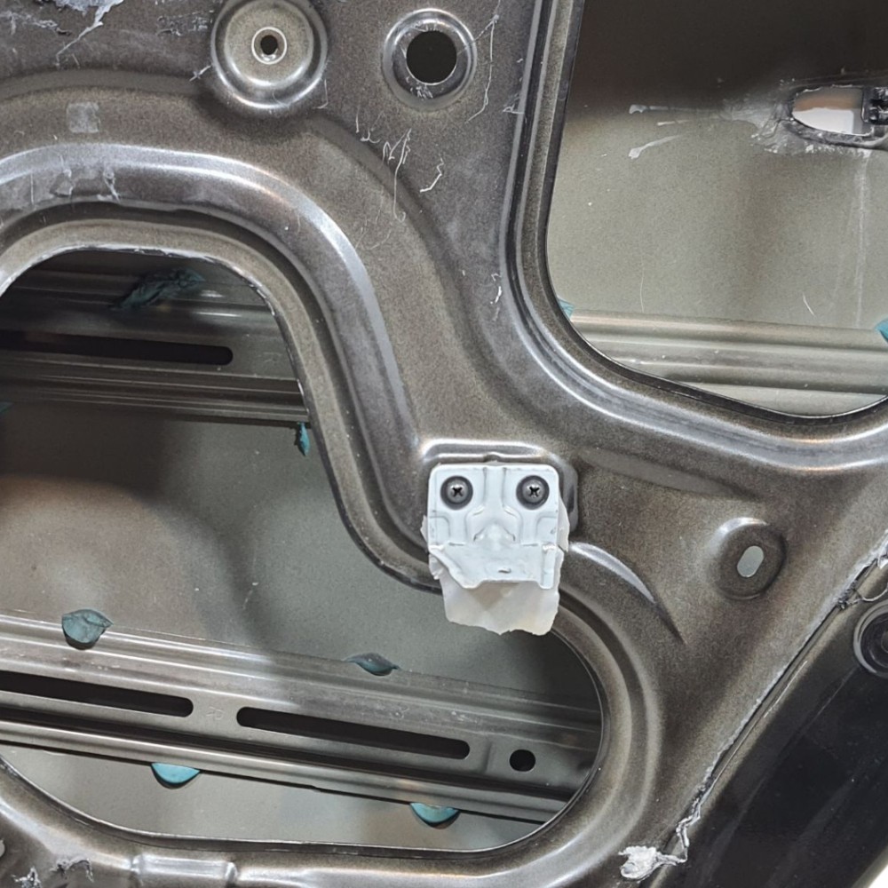 Porta Traseira Direita Detalhe Hyundai Hb20 2021 760041s200 Traseira Direita Preto 9