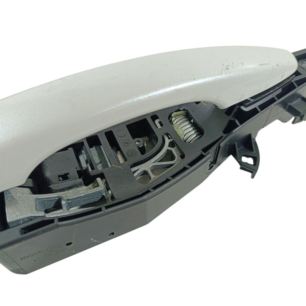 Maçaneta Traseira direita Peugeot 208 Ano 2024 98373658xt B 2
