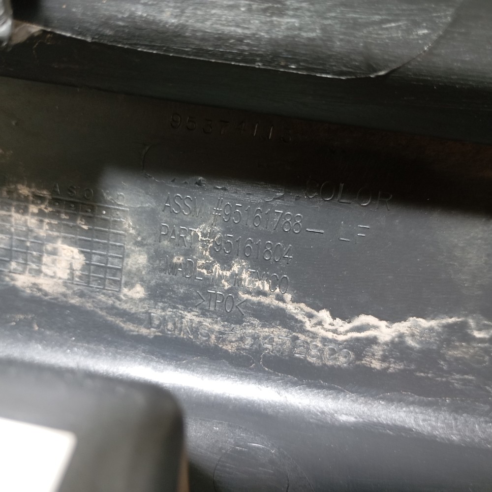 Spoiler lateral direito Gm Tracker Lt 1.4 2018 95161788 10