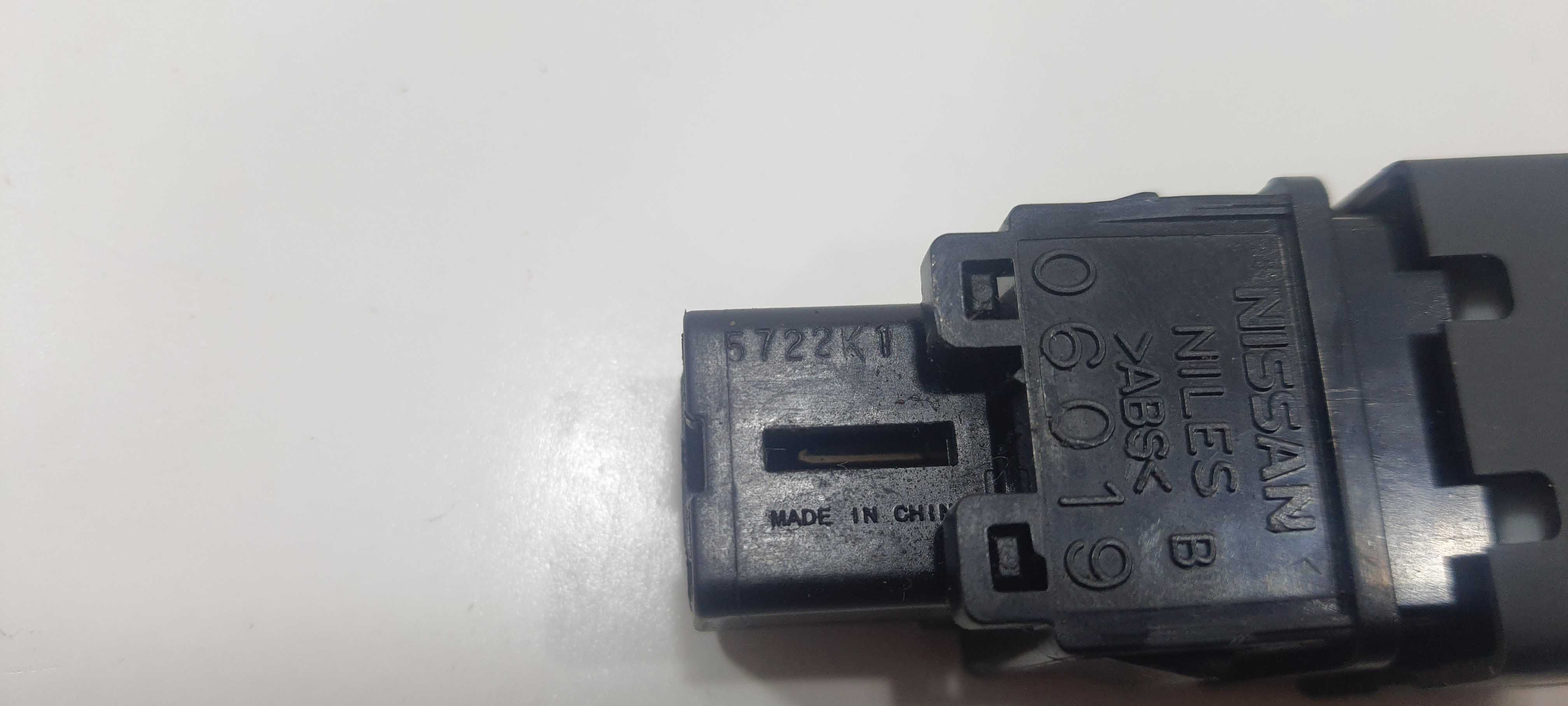 Botão Pisca Alerta Nissan March Sv 1.0 2016 5722k1 Preto 5