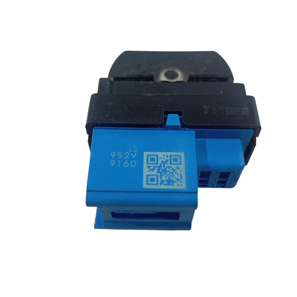 Botão Trava Gm Tracker Lt 1.4 2018 95299160 8