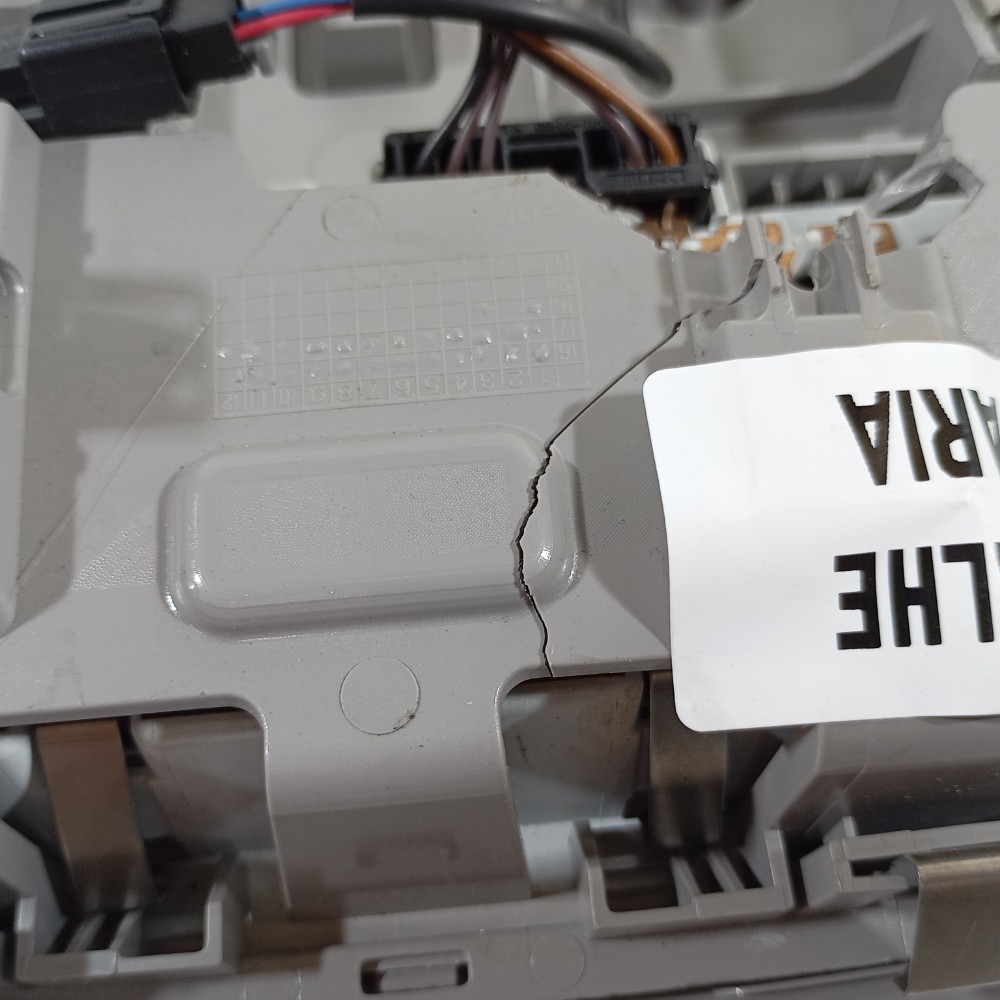 Luz Teto Dianteira Gm Tracker Lt 1.4 2018 42630629 Detalhe 7