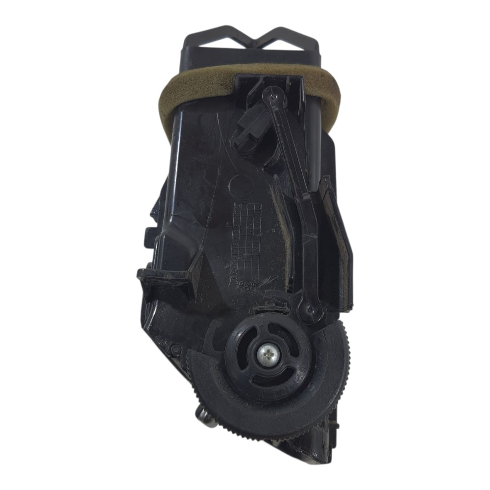 Difusor de ar direito Nissan Tiida 2012 68750EL00A 2