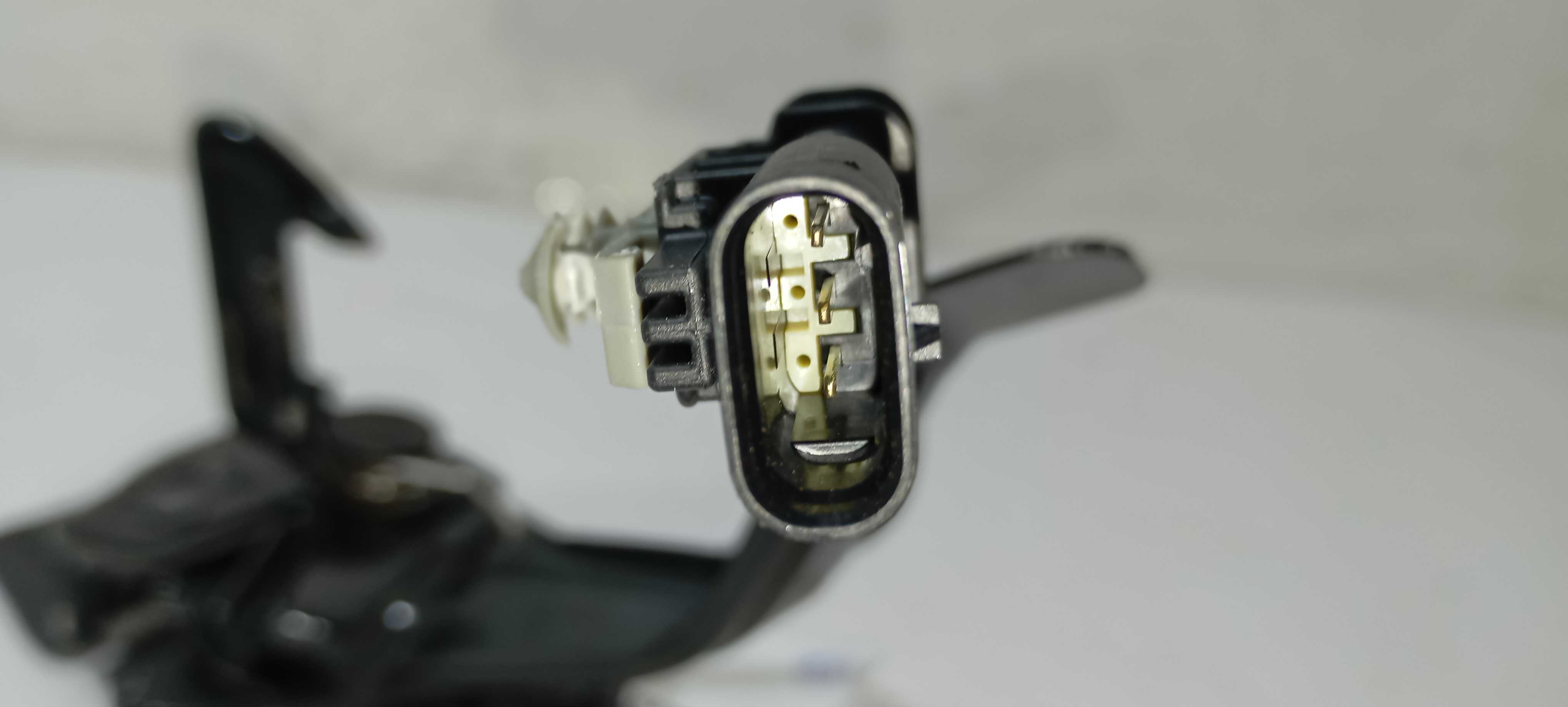 Fechadura Capô Gm Tracker Lt 2024 26387695 4