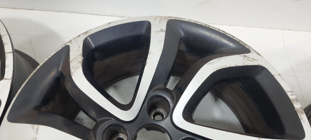 Jogos Roda Aro 16 C3 Aircross 1.6 2015 Reg0003889 Preto/prata 7